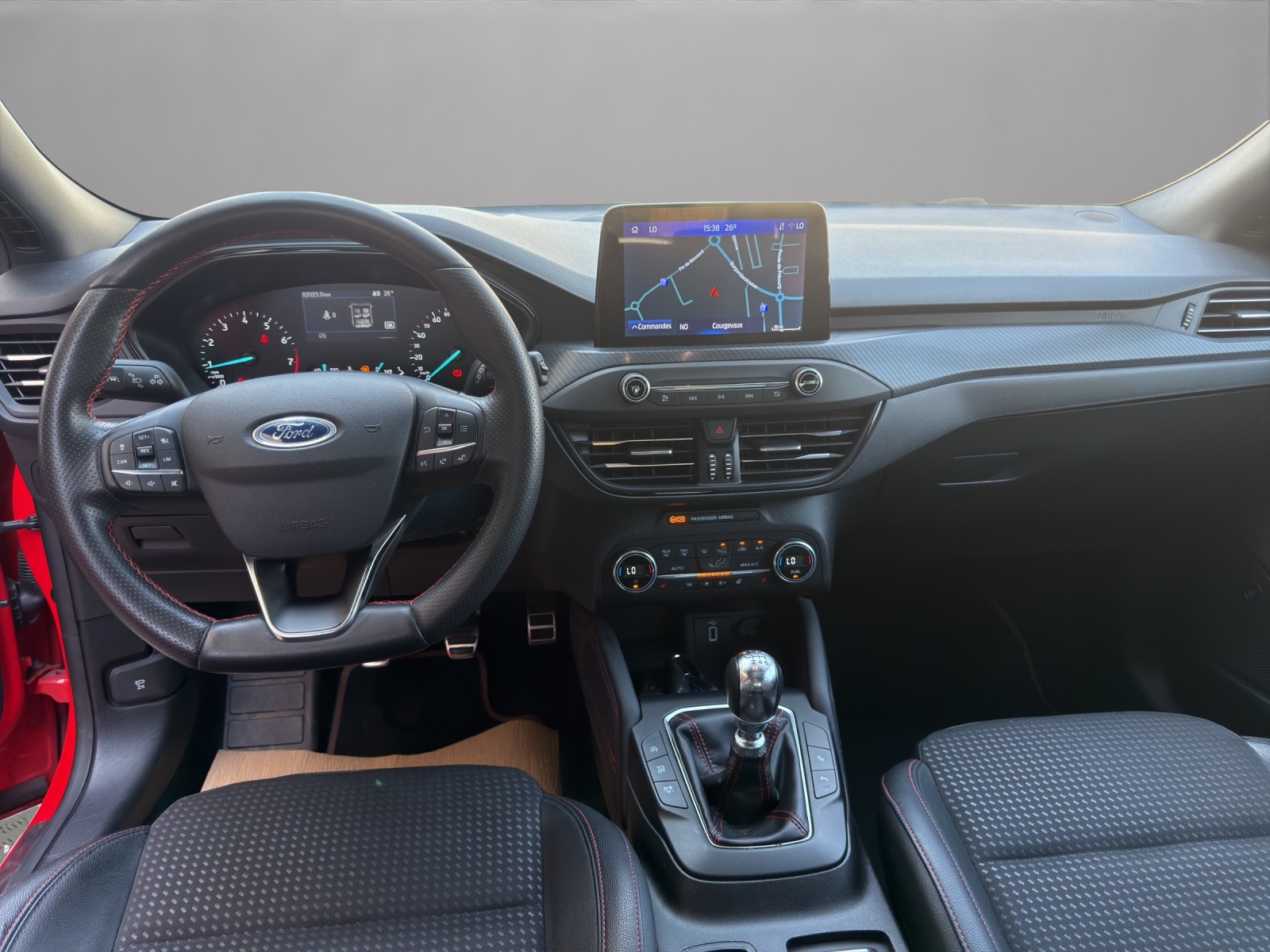 FORD Focus 1.5 SCTi ST-Line-image-13