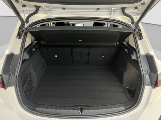 BMW 218d Active Tourer DKG-image-11