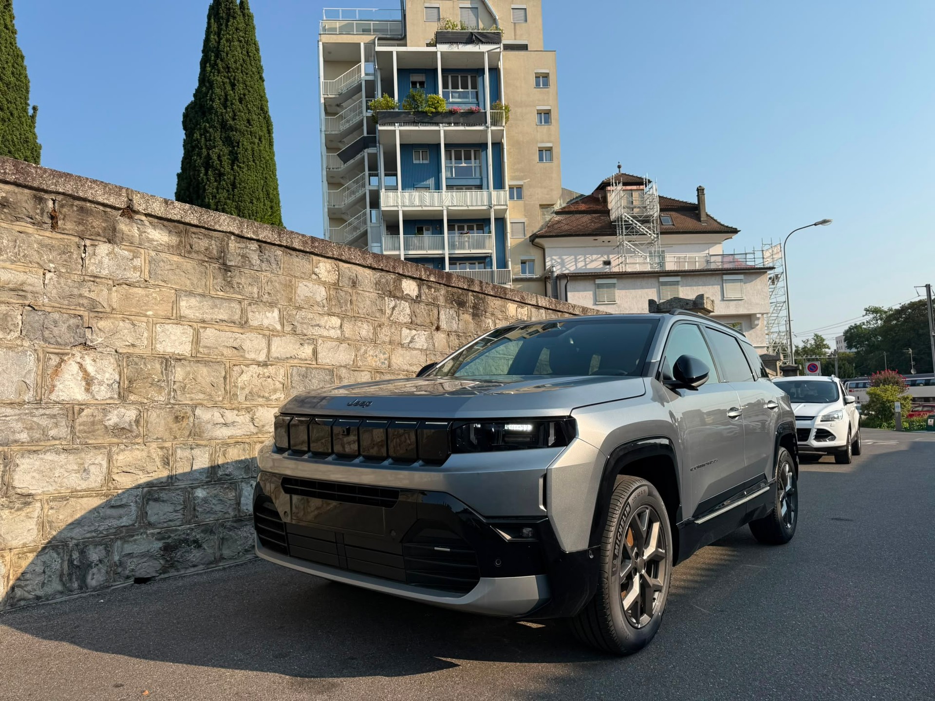JEEP Compass 1.2 T e-Hybrid First Edition-image-4