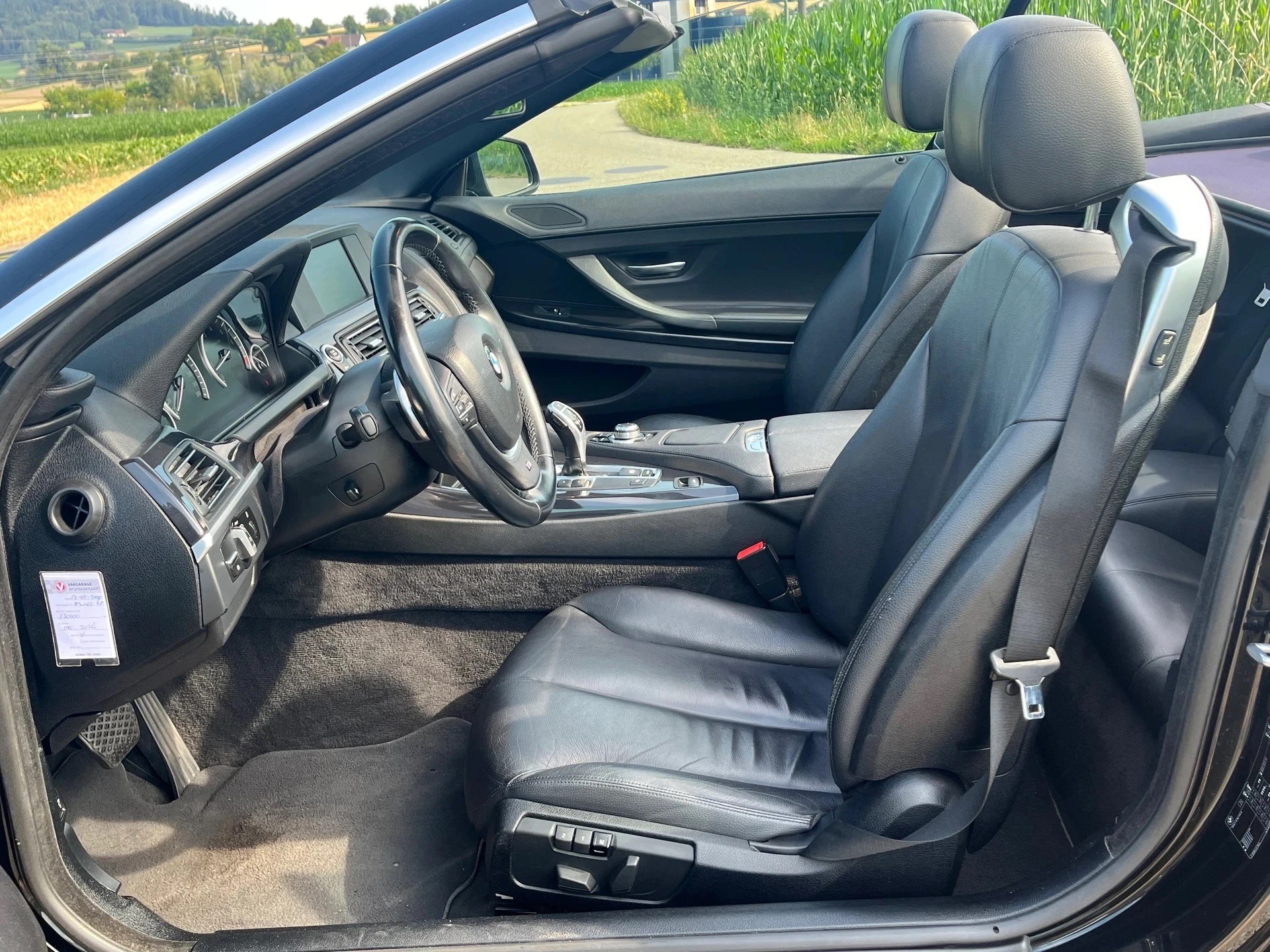 BMW 640i Cabrio-image-11