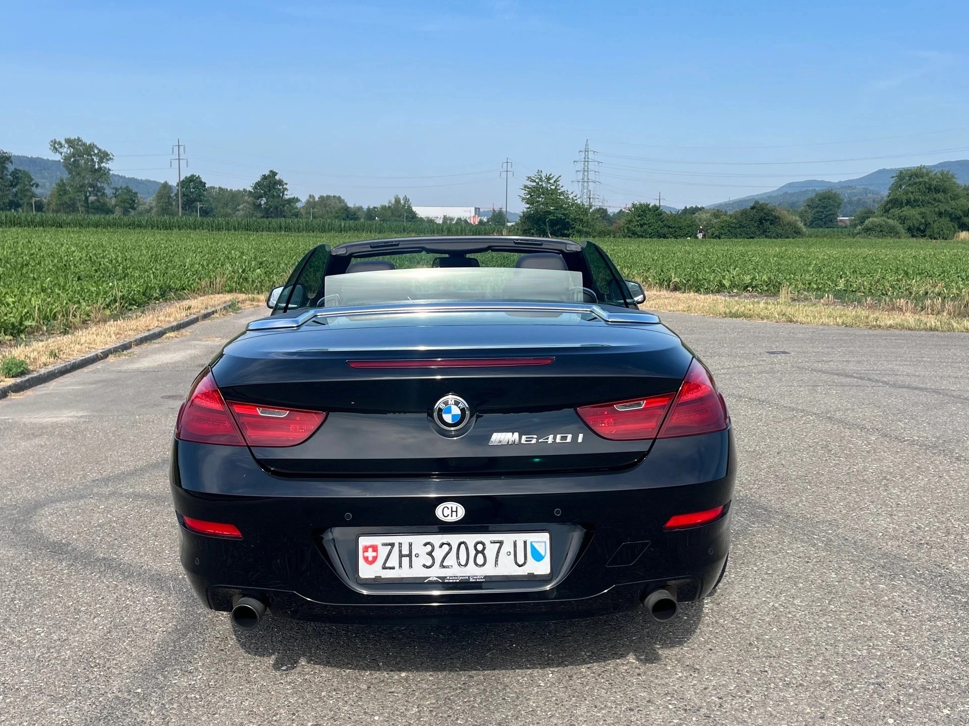 BMW 640i Cabrio-image-6