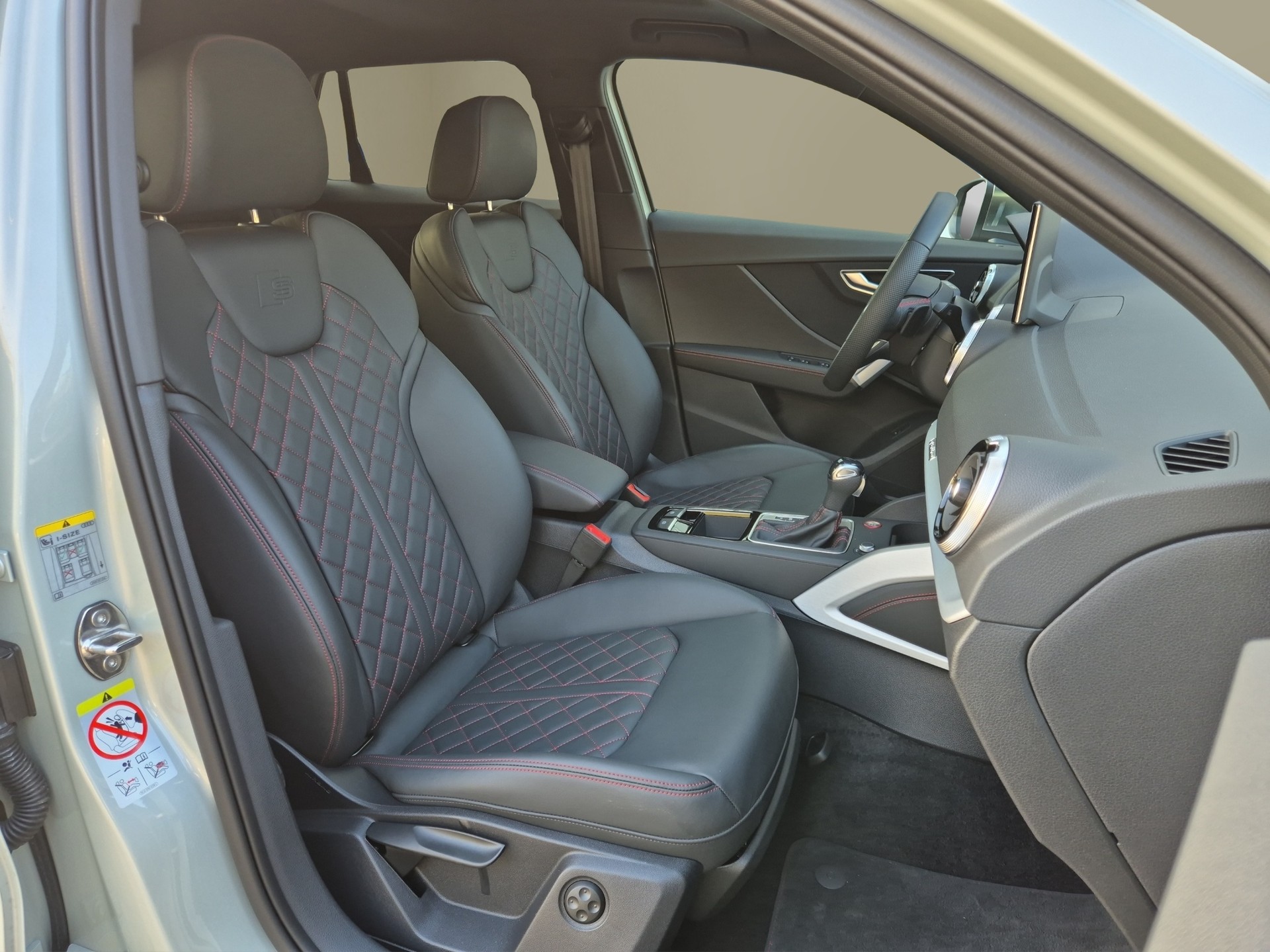 AUDI SQ2 TFSI quattro S-tronic-image-14