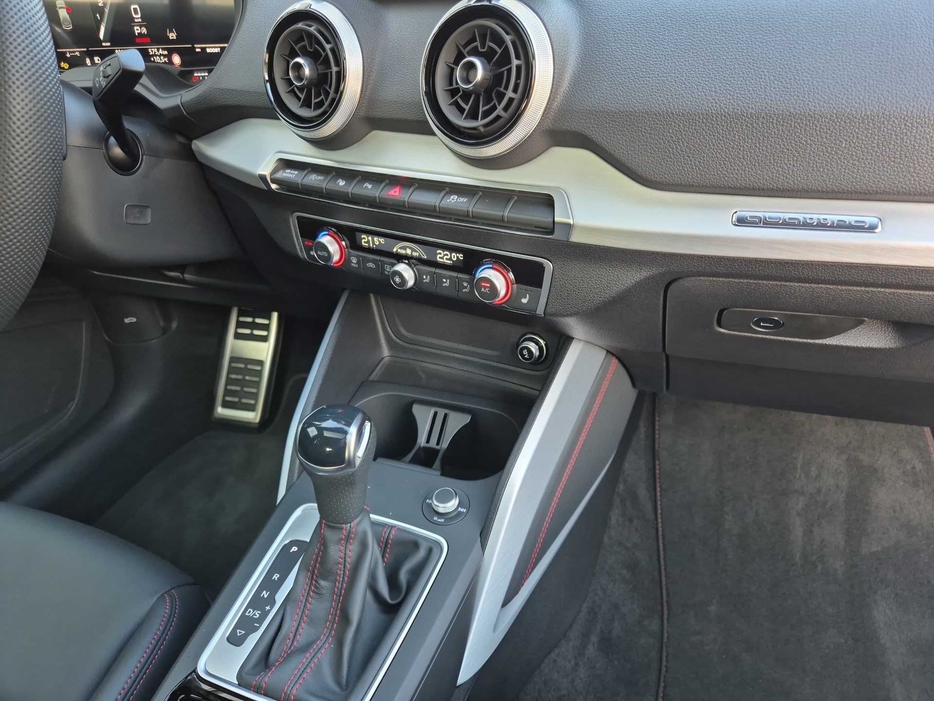 AUDI SQ2 TFSI quattro S-tronic-image-15