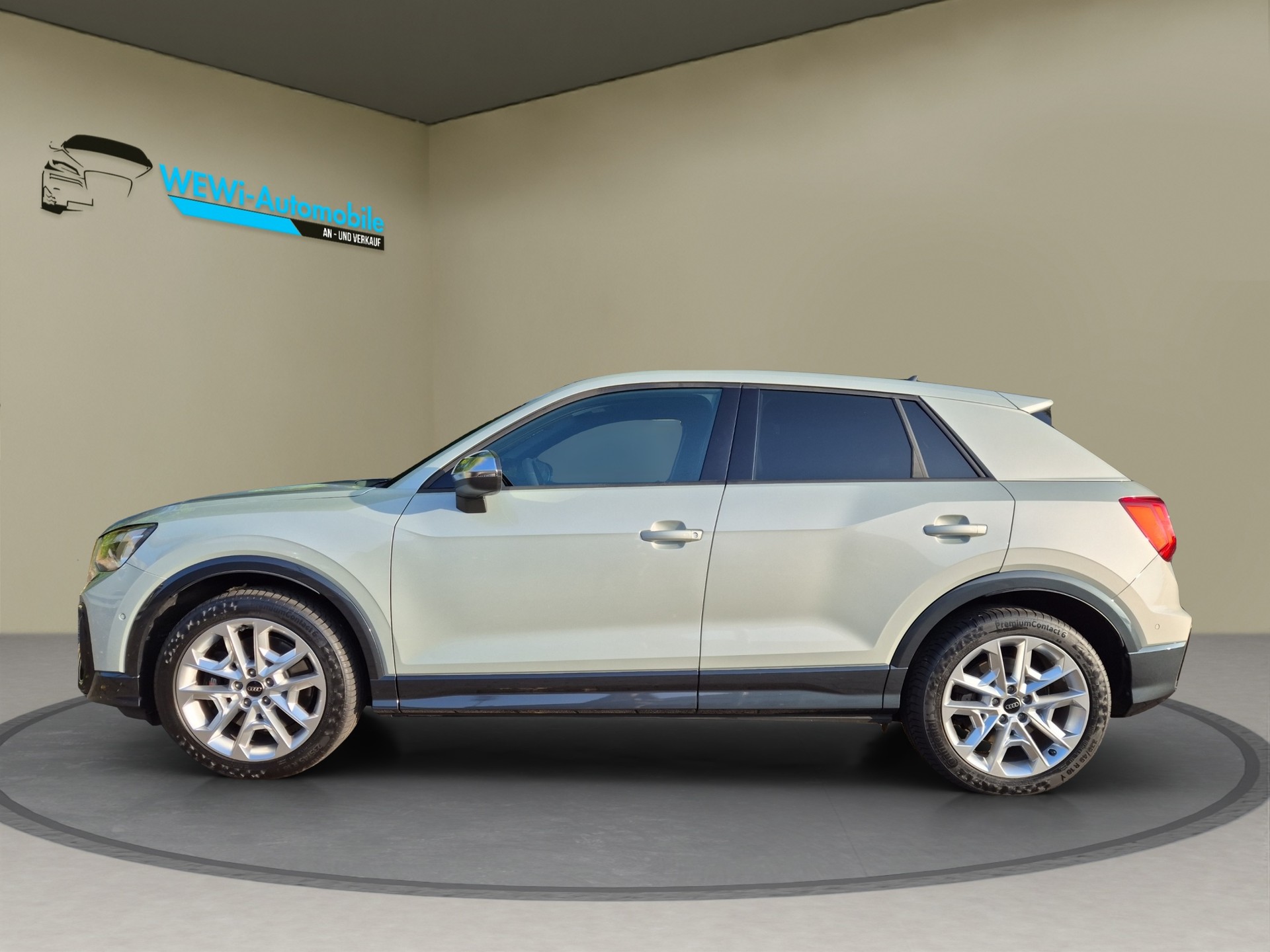 AUDI SQ2 TFSI quattro S-tronic-image-3