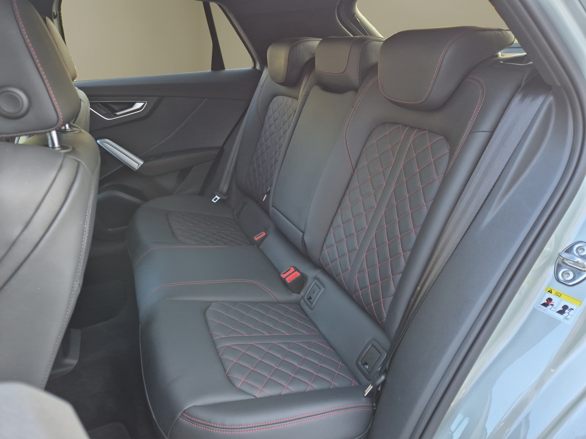 AUDI SQ2 TFSI quattro S-tronic-image-12