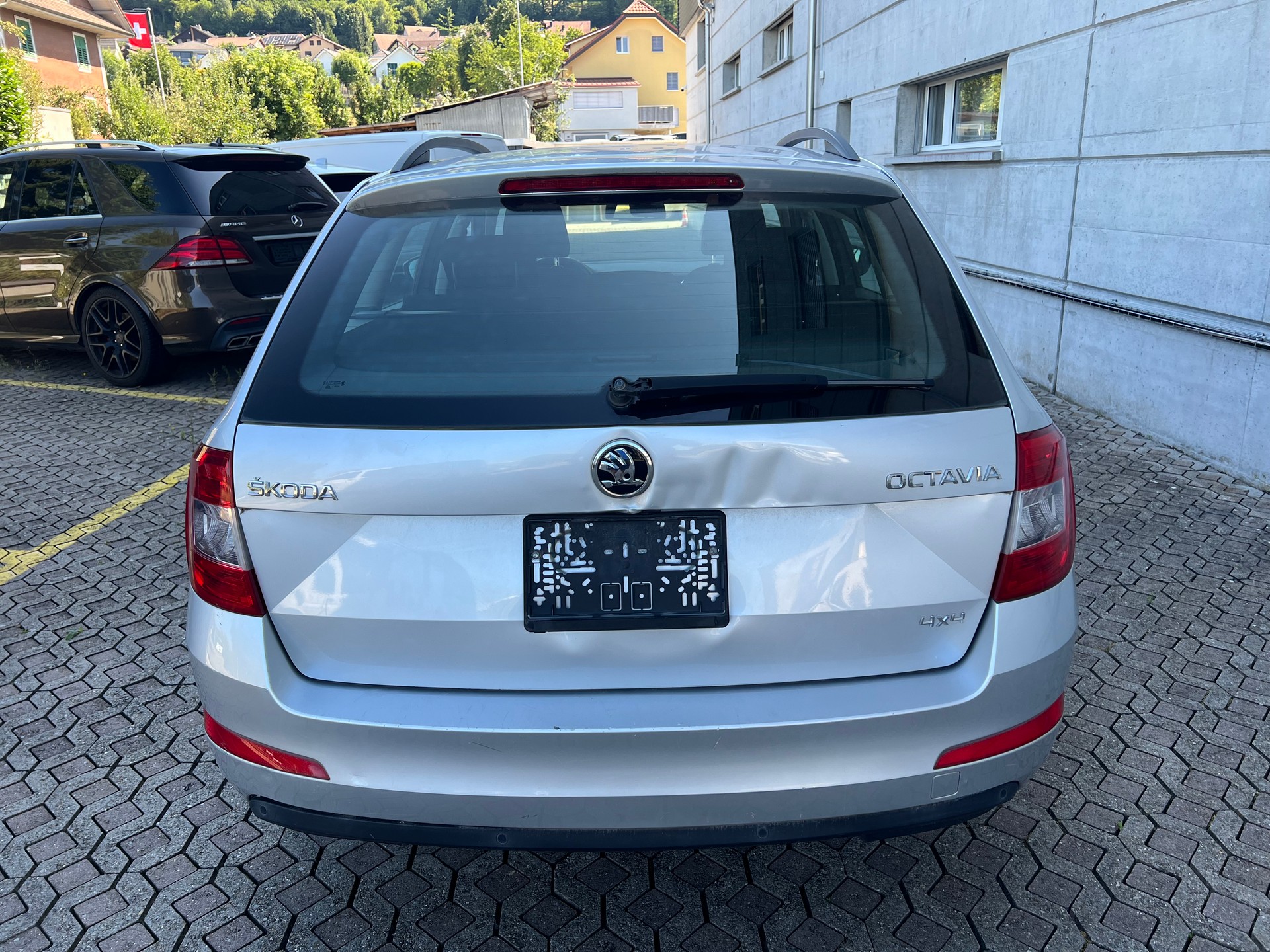 SKODA Octavia Combi 2.0 TDI Ambition 4x4 *TOP*-image-4