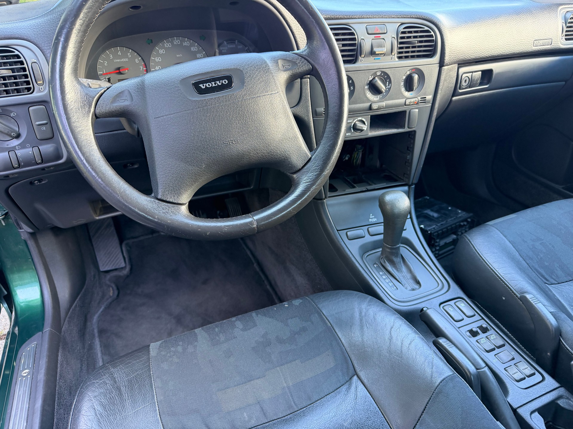 VOLVO S40 2.0-image-18