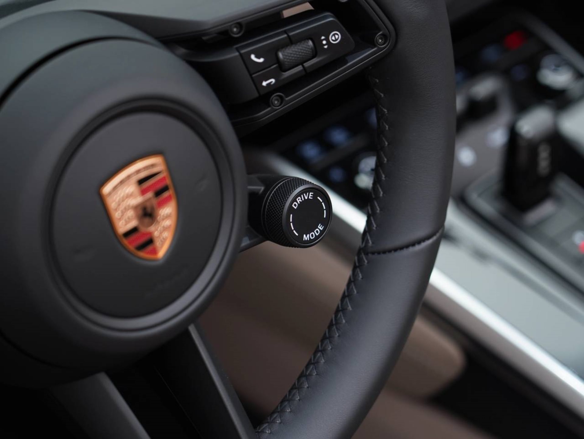 PORSCHE 911 Targa 4S-image-30