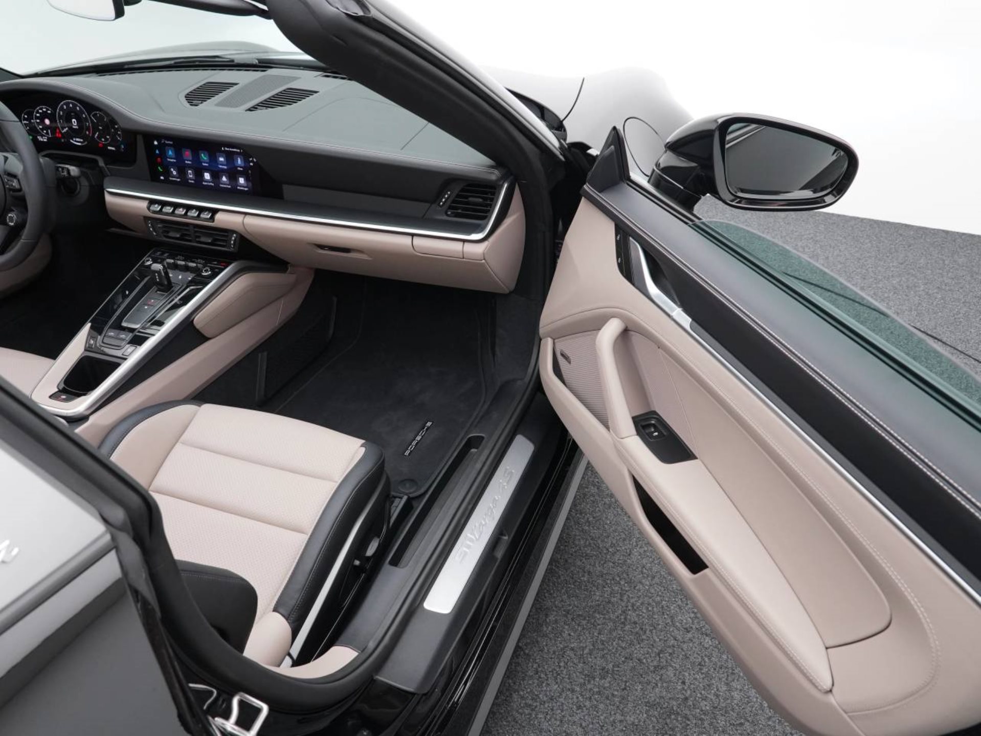 PORSCHE 911 Targa 4S-image-22