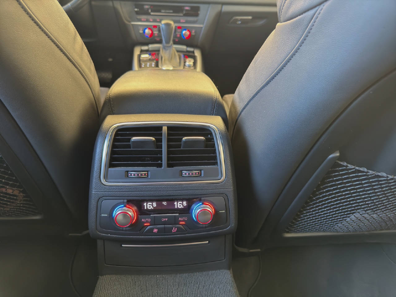 AUDI A6 Avant 3.0 V6 TFSI quattro S-Tr.-image-14
