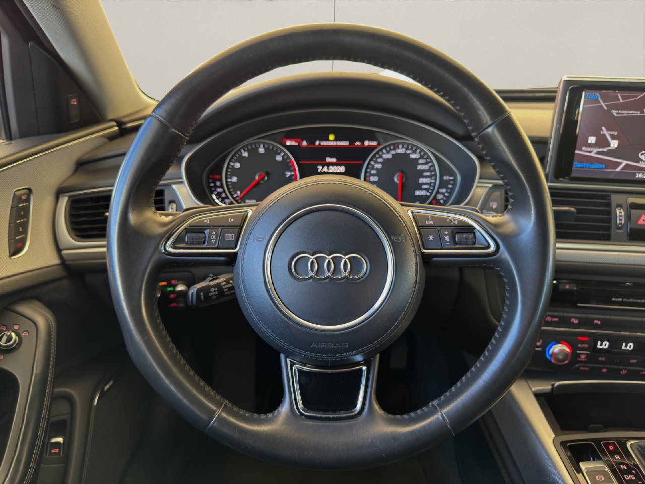 AUDI A6 Avant 3.0 V6 TFSI quattro S-Tr.-image-13