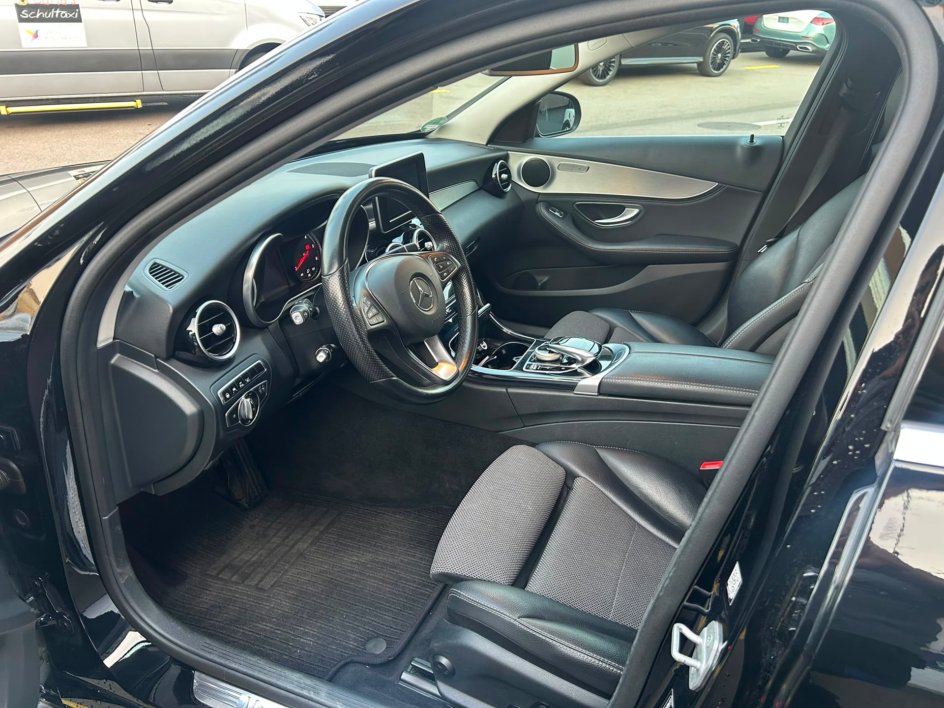 MERCEDES-BENZ C 250 BlueTEC Avantgarde 4Matic 7G-Tronic-image-8