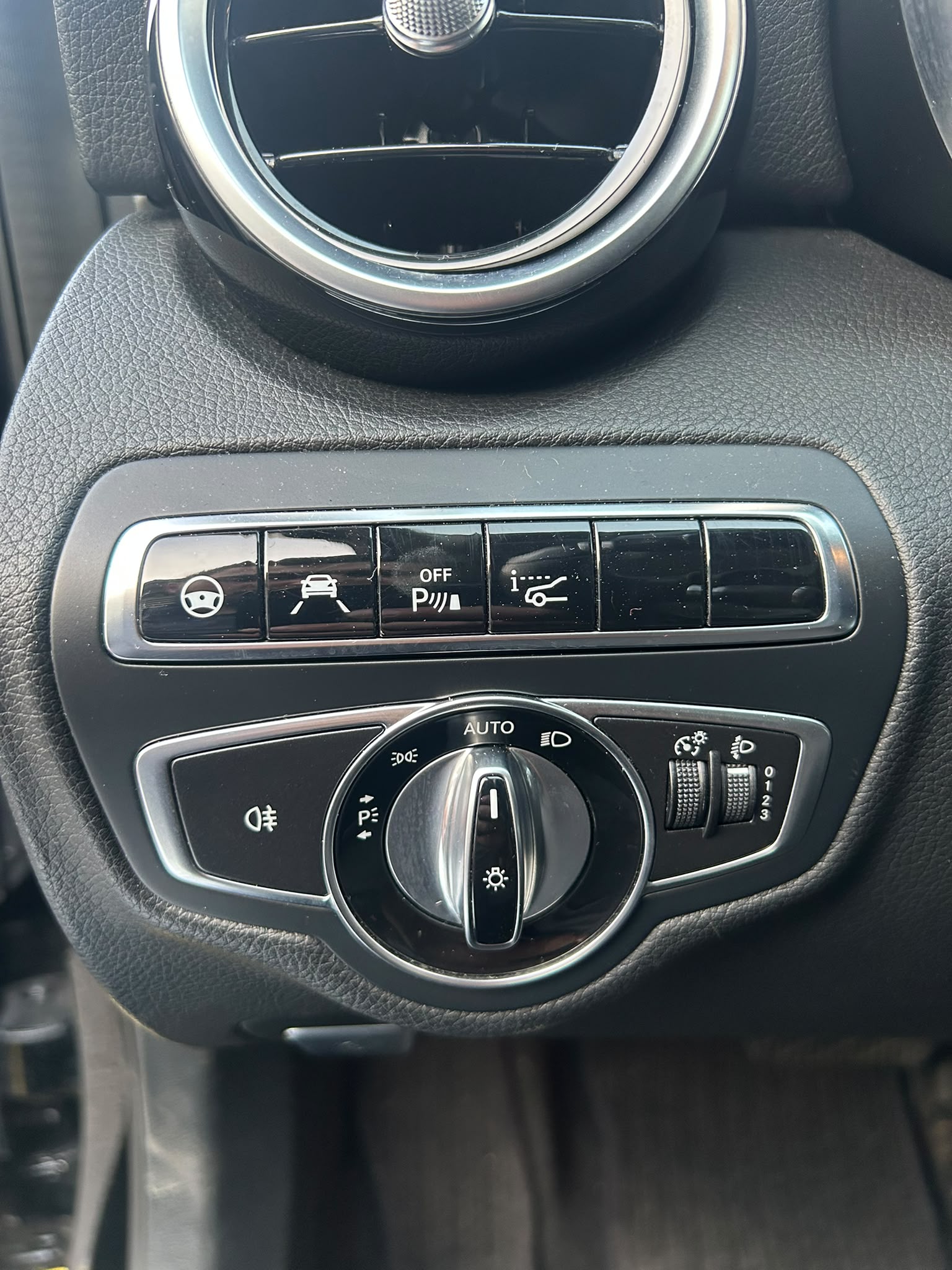 MERCEDES-BENZ C 250 BlueTEC Avantgarde 4Matic 7G-Tronic-image-15