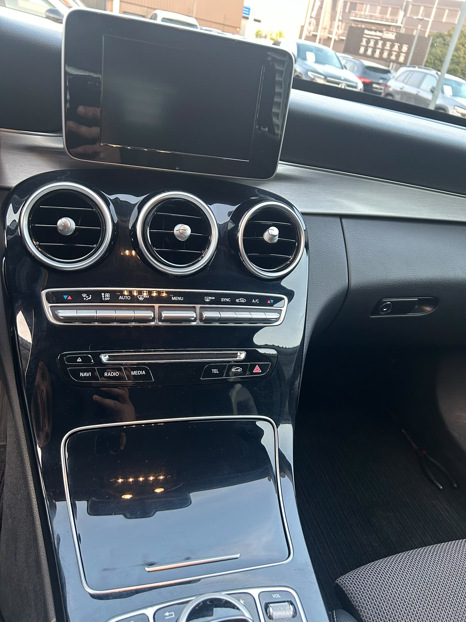 MERCEDES-BENZ C 250 BlueTEC Avantgarde 4Matic 7G-Tronic-image-13