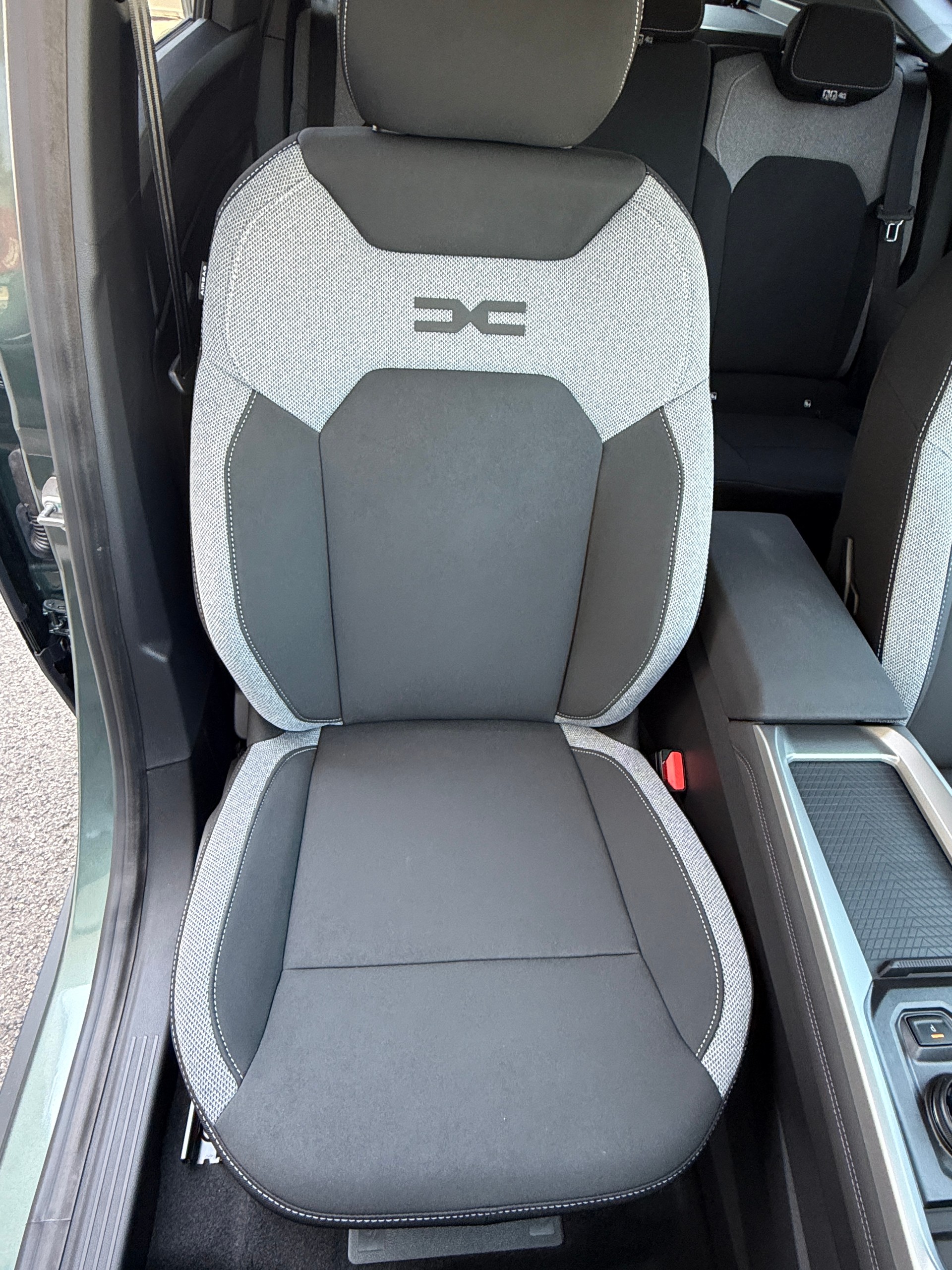 DACIA Bigster TCe Hybrid 150 48V Journey 4x4-image-7