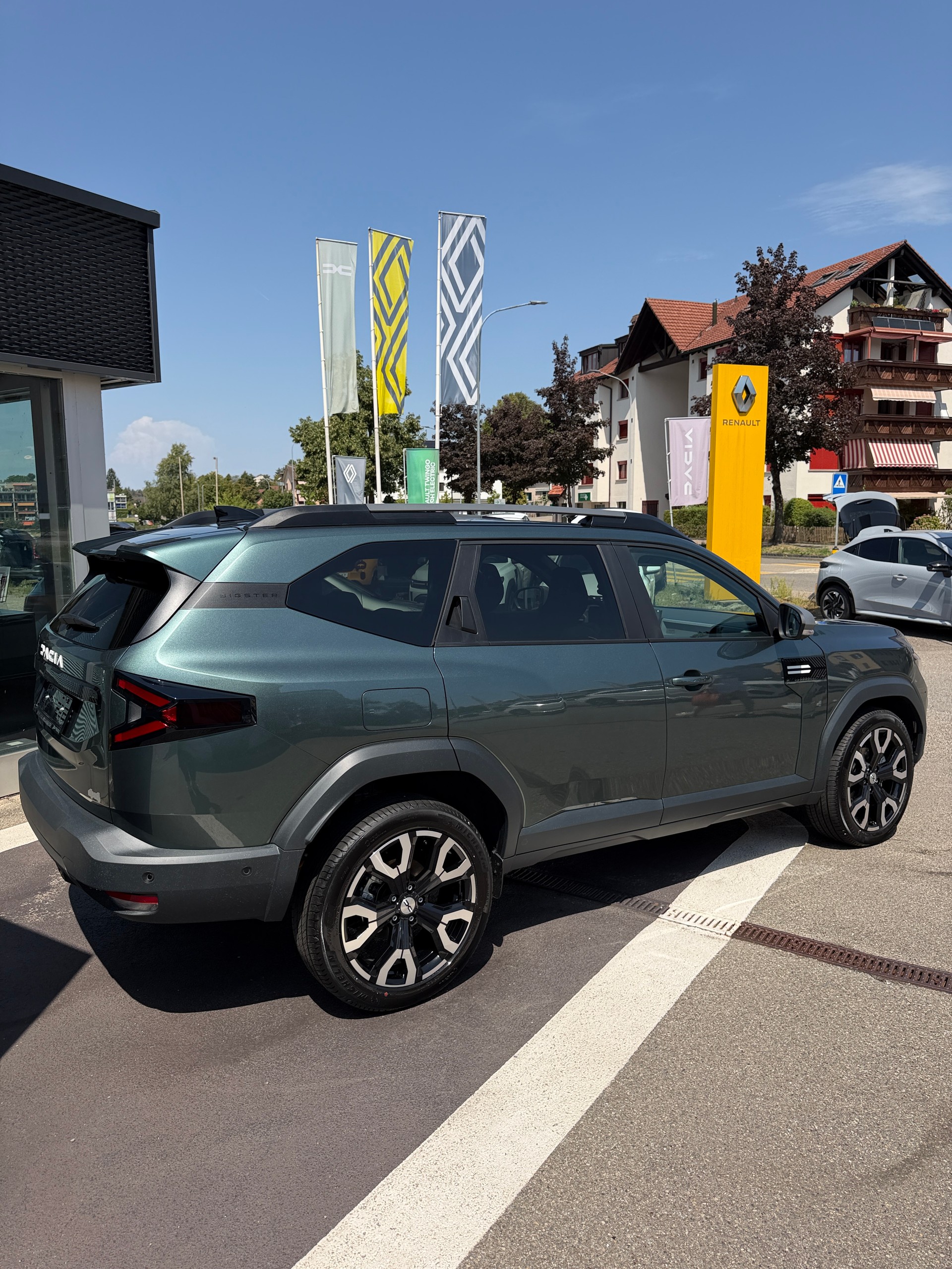 DACIA Bigster TCe Hybrid 150 48V Journey 4x4-showroom-element-1