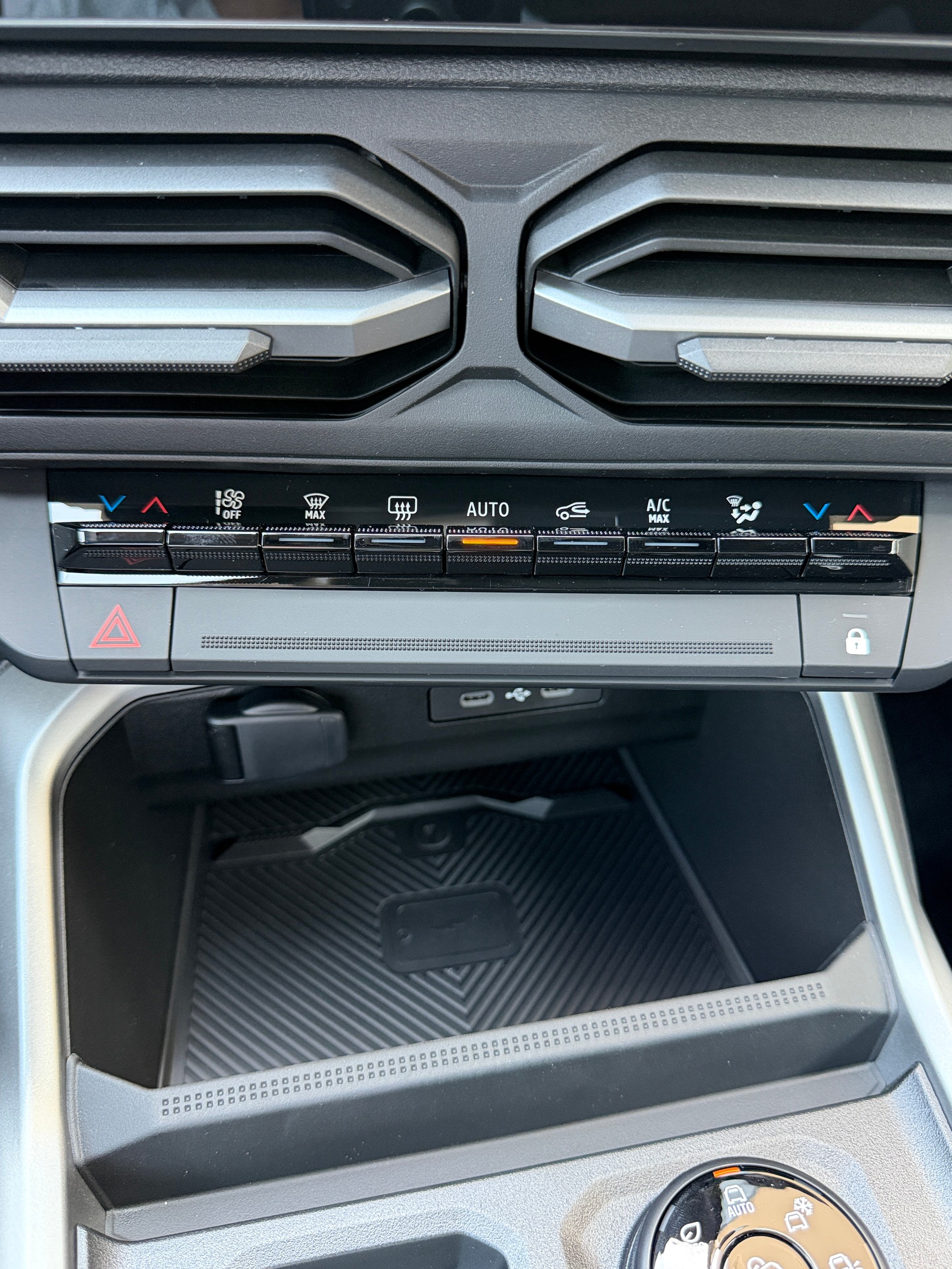DACIA Bigster TCe Hybrid 150 48V Journey 4x4-image-16