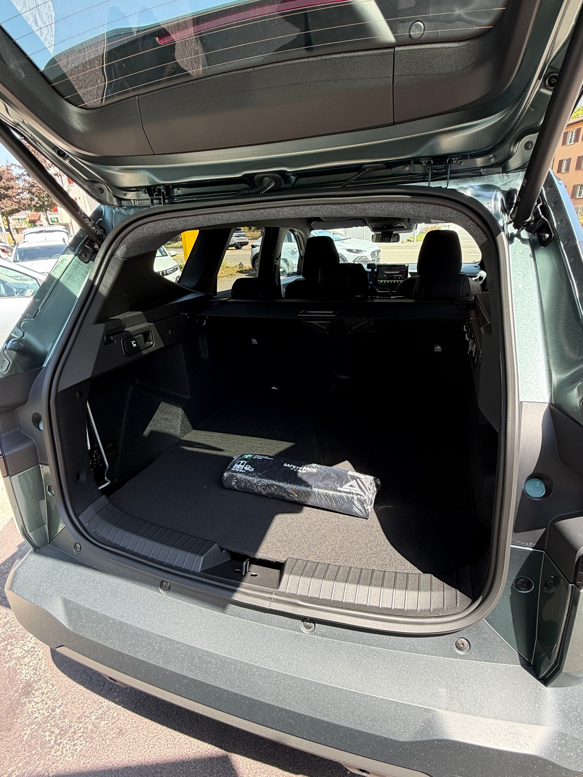 DACIA Bigster TCe Hybrid 150 48V Journey 4x4-image-4