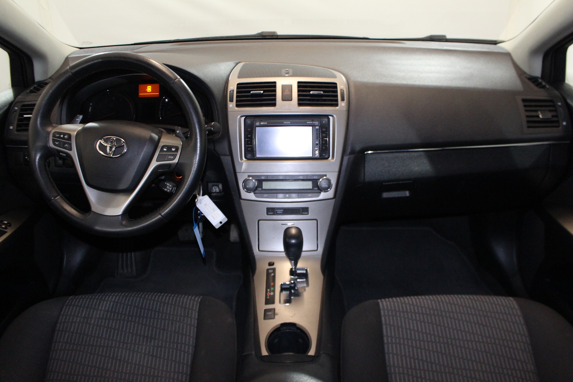 TOYOTA Avensis Wagon 2.0 VMa Luna MdS-image-12
