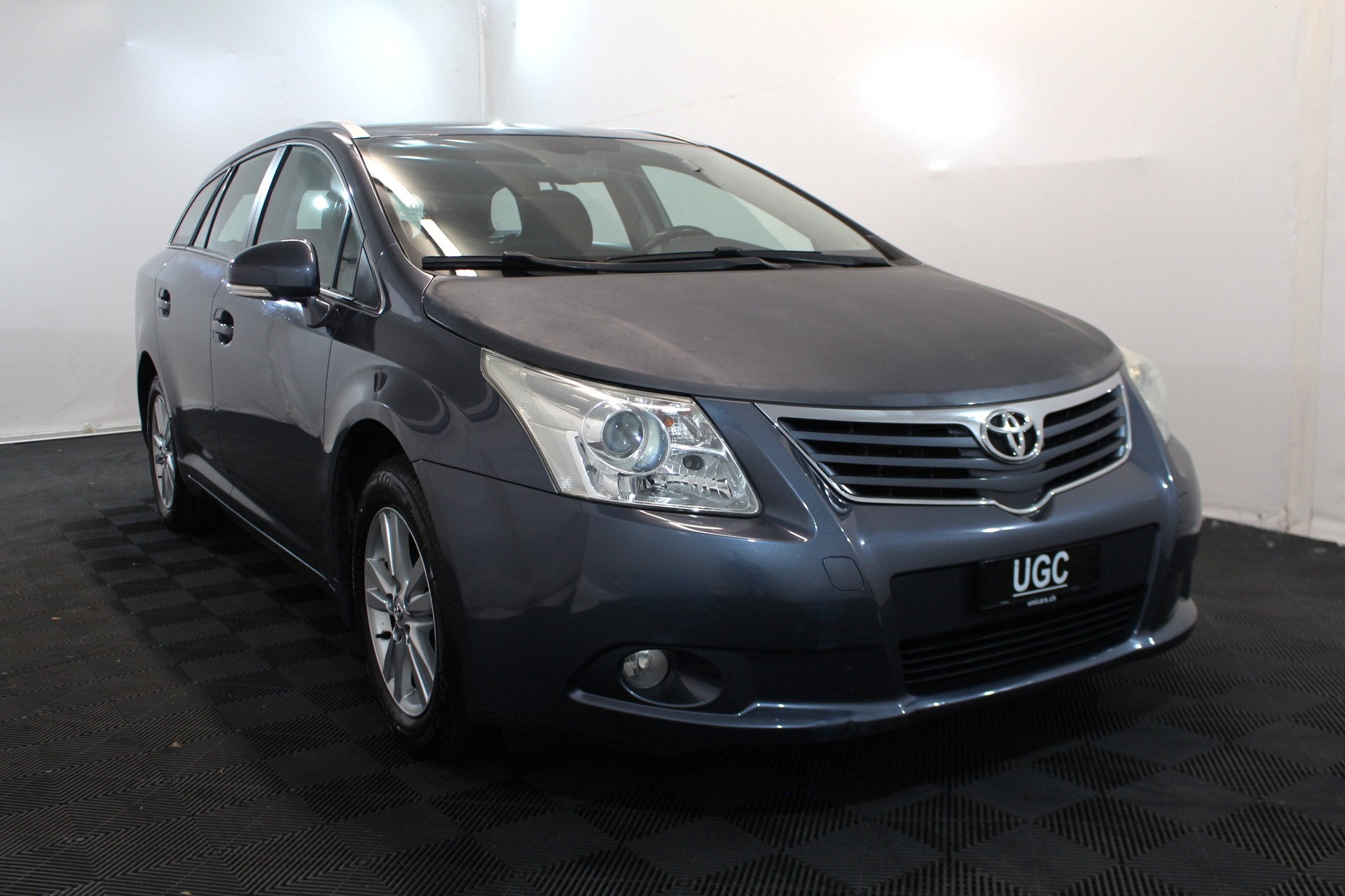 TOYOTA Avensis Wagon 2.0 VMa Luna MdS-image-0