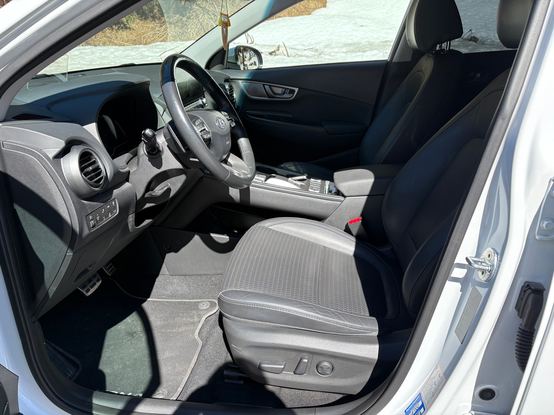 HYUNDAI 64 kWh Electric Vertex-image-5
