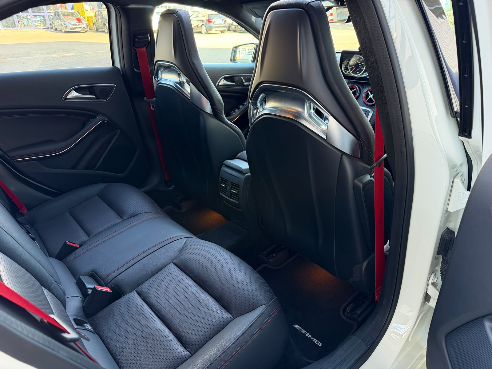 MERCEDES-BENZ A 45 AMG 4Matic Speedshift 7G-DCT-image-13