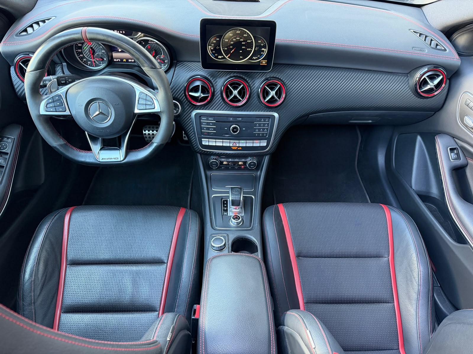 MERCEDES-BENZ A 45 AMG 4Matic Speedshift 7G-DCT-image-9