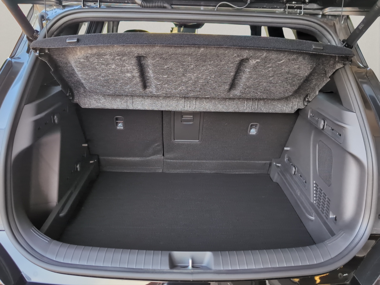 KIA Seltos 1.6 T-GDi X-Line-image-13