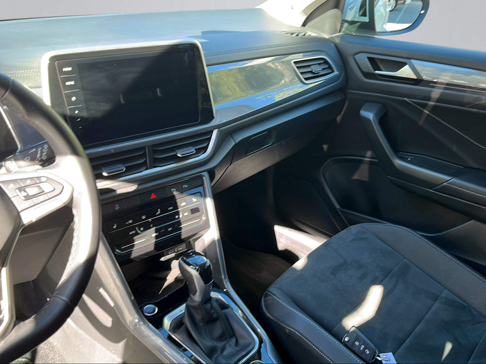 VW T-Roc 2.0 TSI Style DSG 4Motion-image-5
