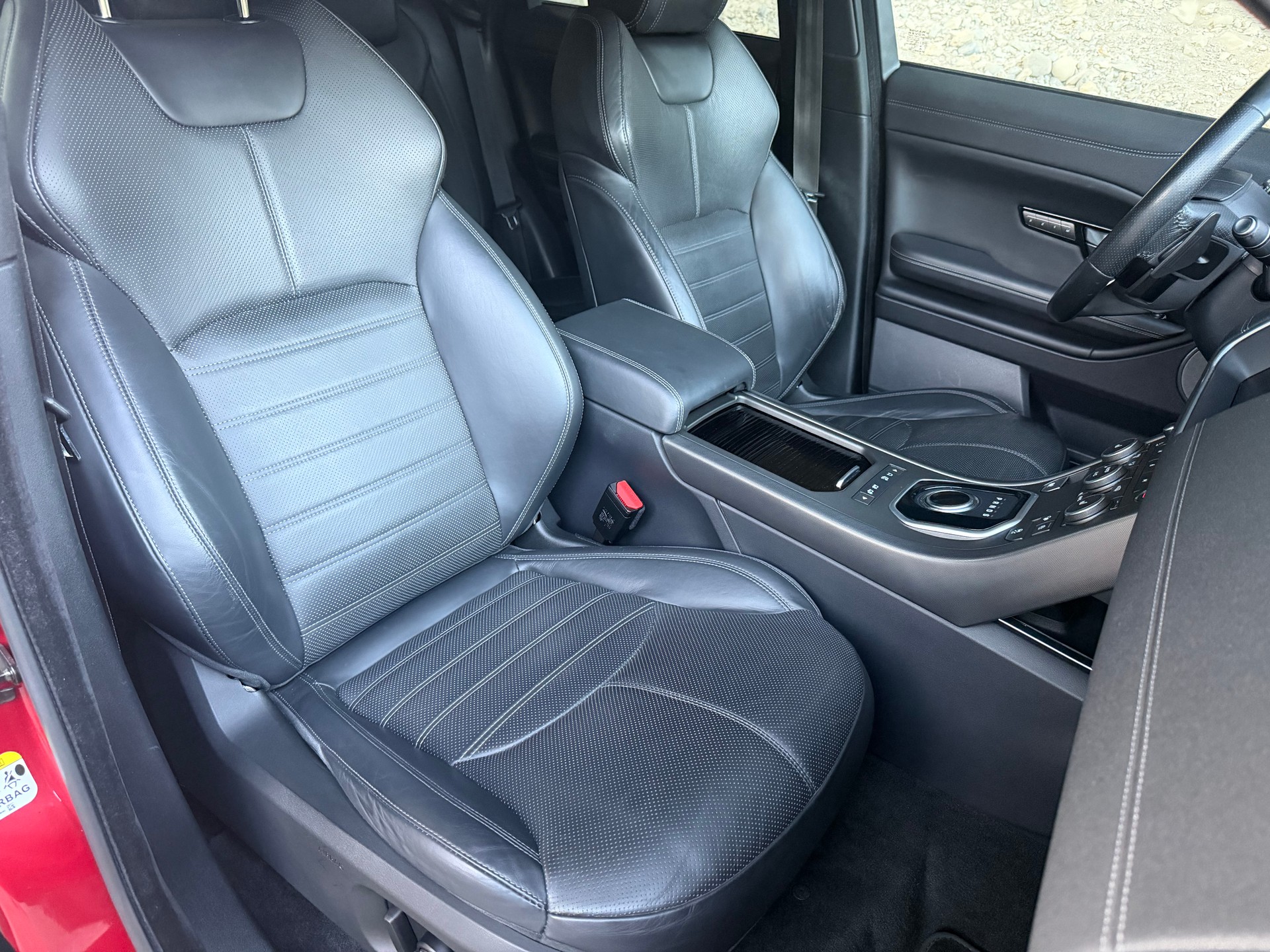 LAND ROVER Range Rover Evoque 2.0 SD4 SE Dynamic AT9-image-9