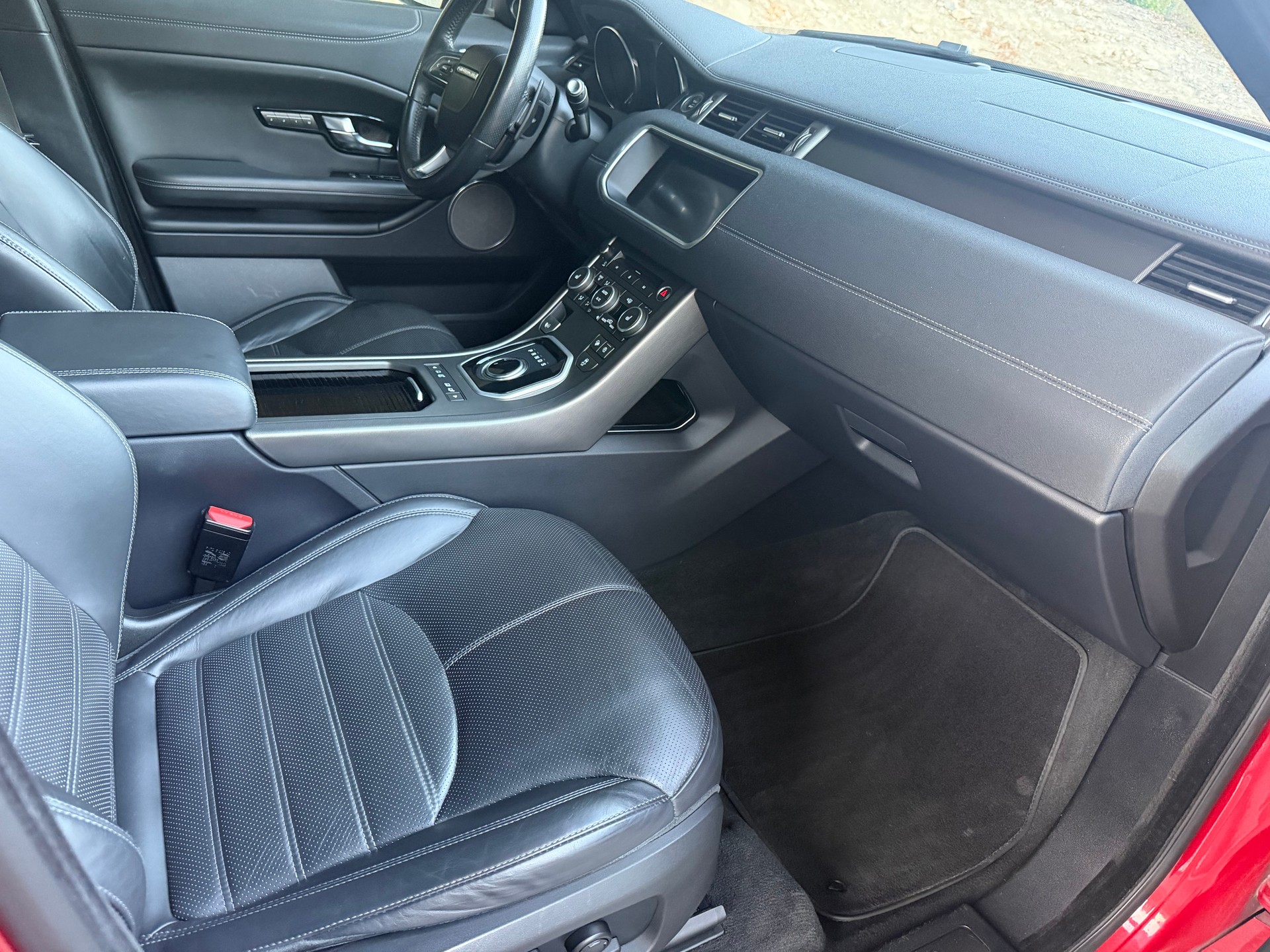 LAND ROVER Range Rover Evoque 2.0 SD4 SE Dynamic AT9-image-8