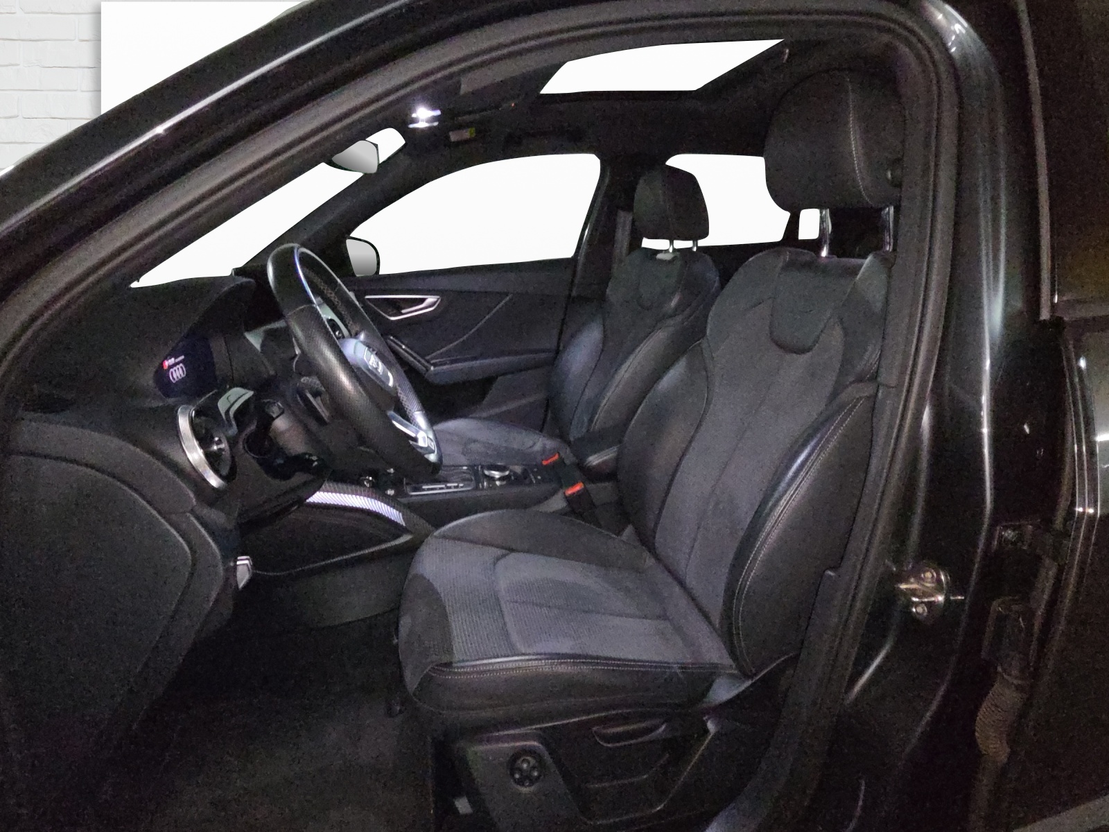 AUDI SQ2 TFSI quattro S-tronic-image-4