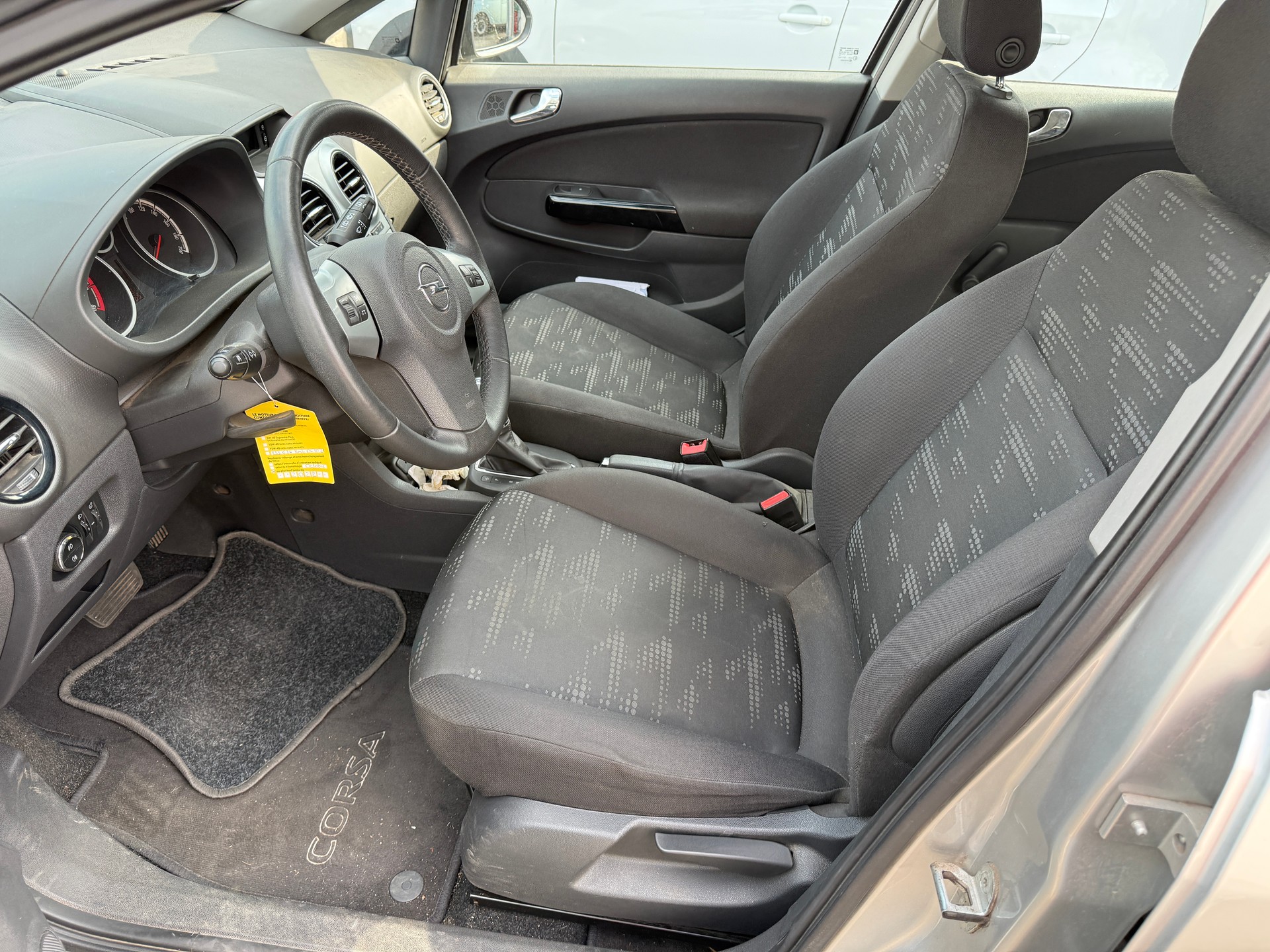 OPEL Corsa 1.4 TP Enjoy Automatic-image-6