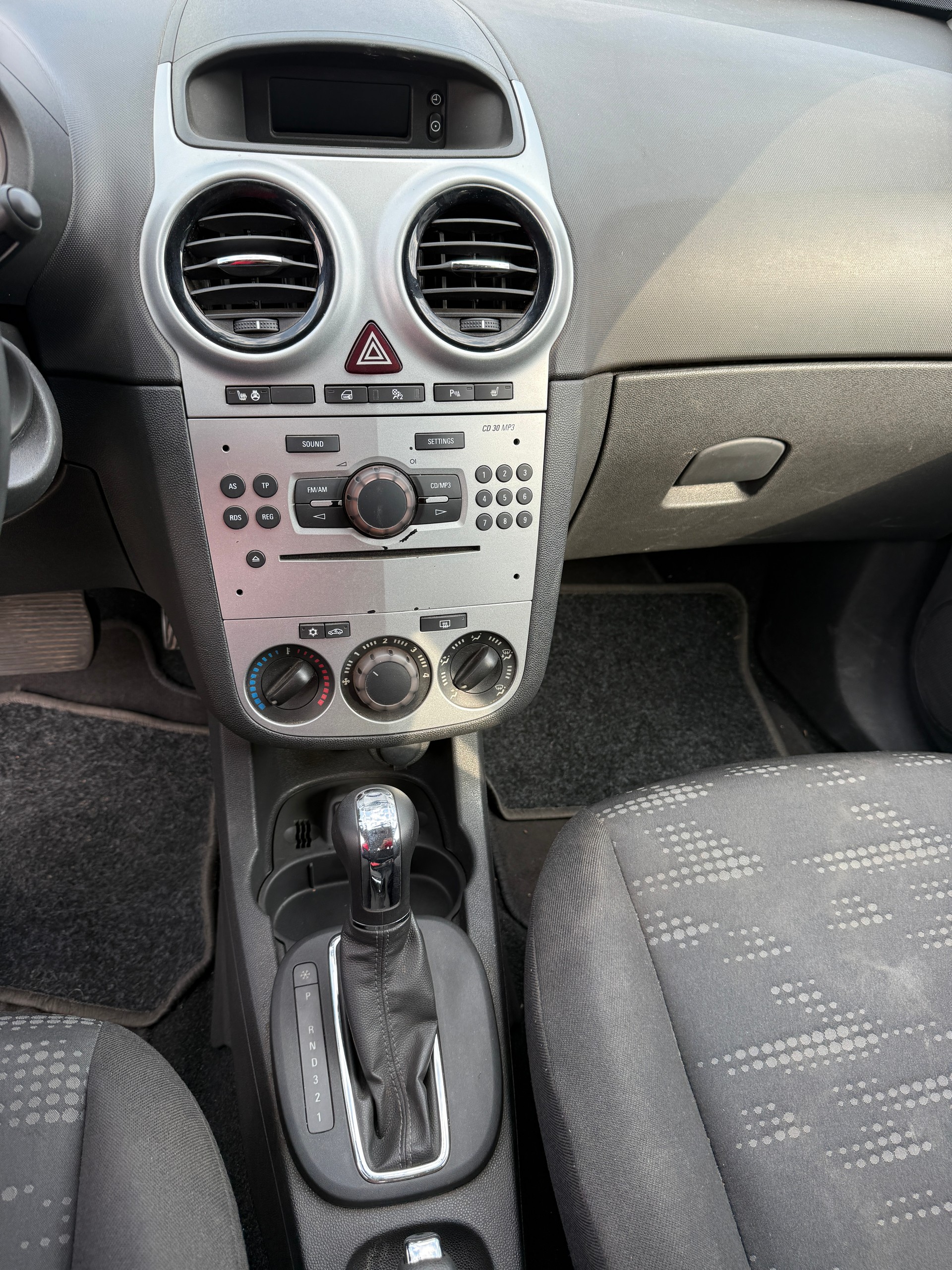 OPEL Corsa 1.4 TP Enjoy Automatic-image-7