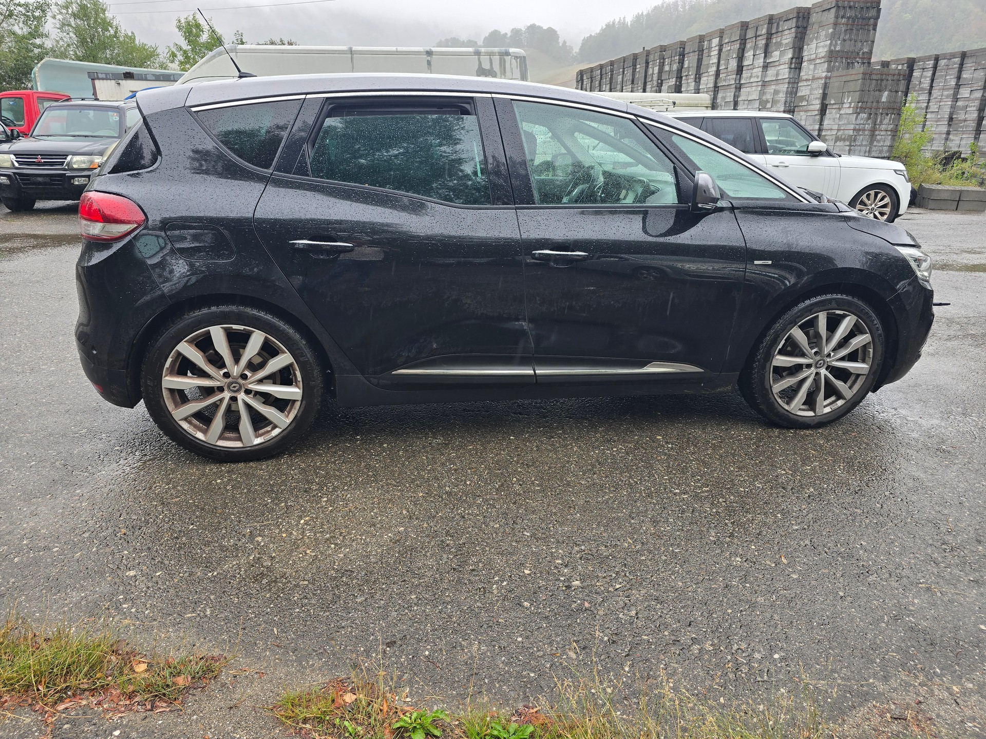 RENAULT Scénic 1.2 16V Turbo Bose-image-4