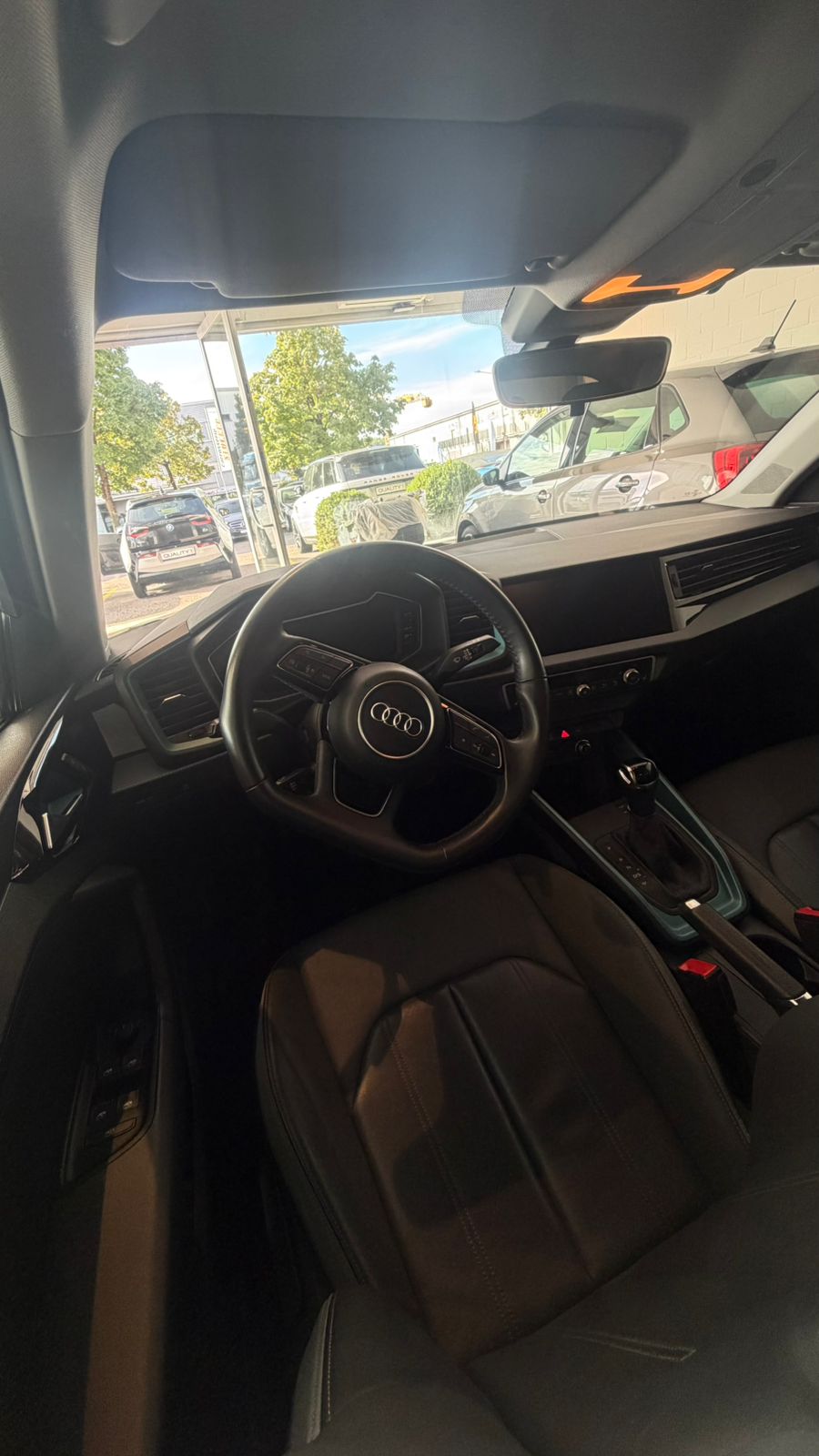 AUDI A1 Sportback 35 TFSI advanced S-tronic-image-12