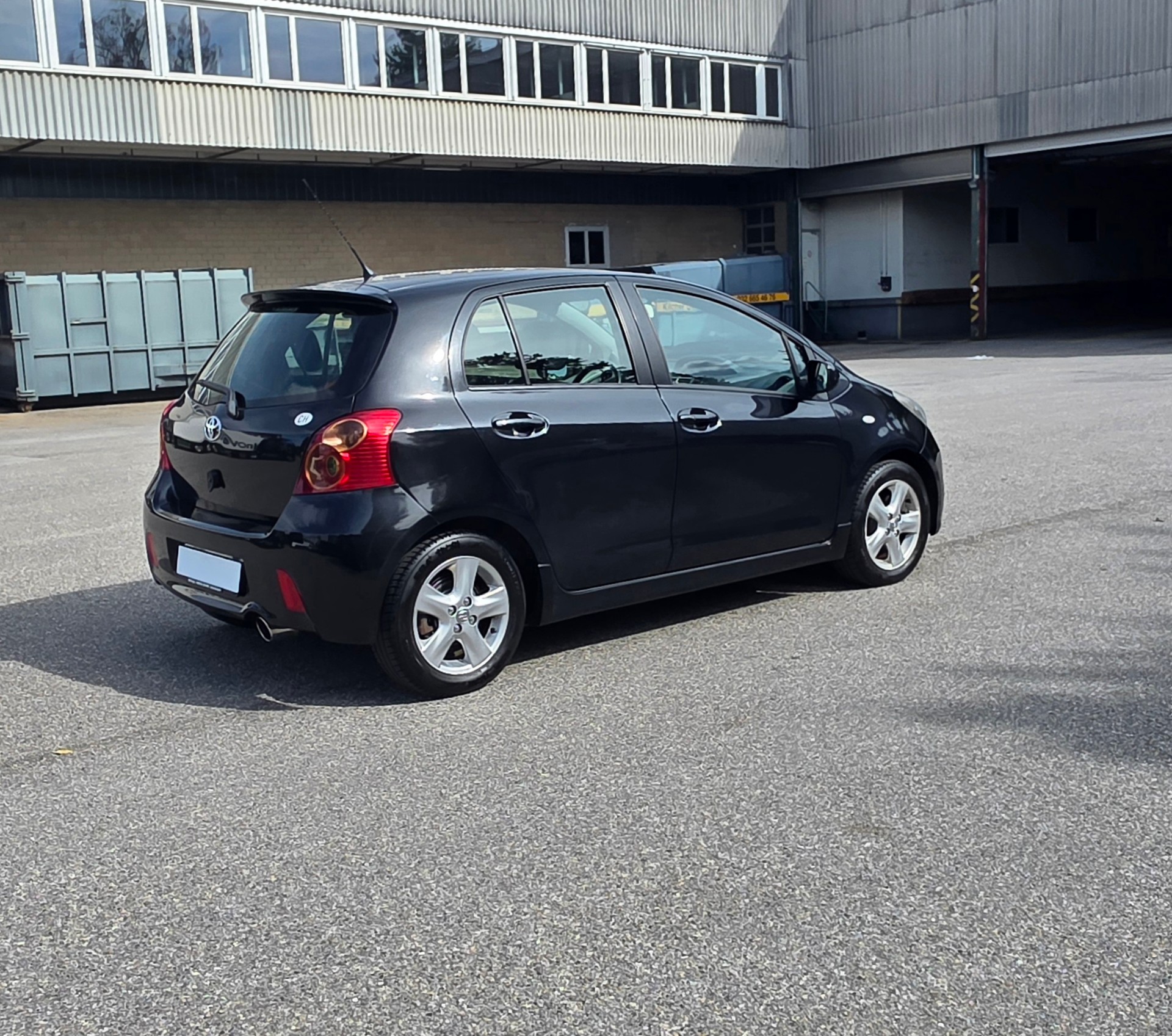 TOYOTA Yaris 1.8 TS-image-2