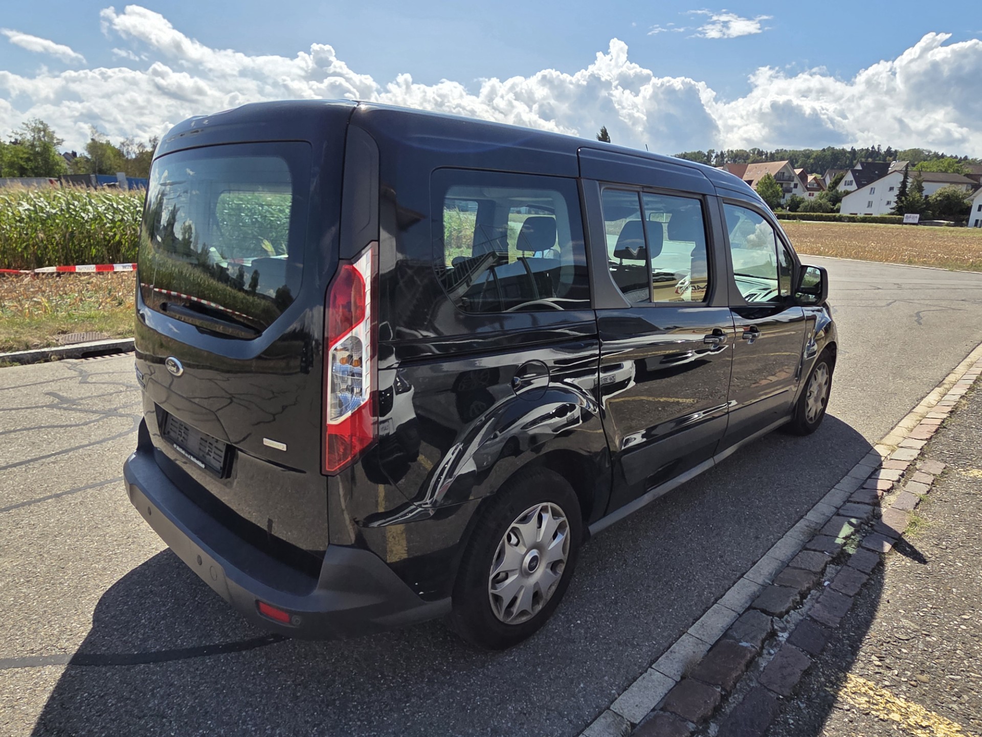 FORD Grand Tourneo Connect 1.6 SCTi Titanium Automatic-image-13