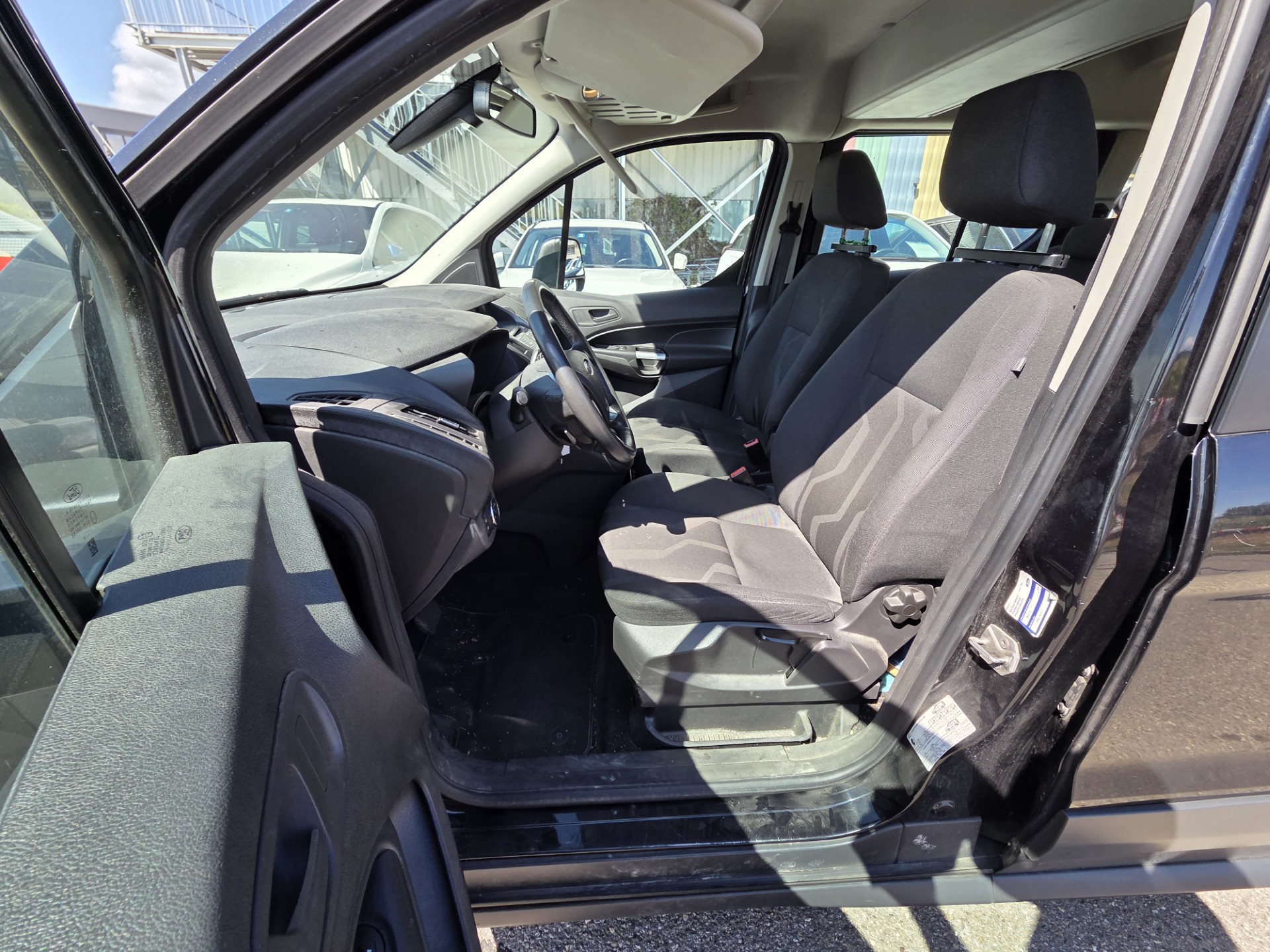 FORD Grand Tourneo Connect 1.6 SCTi Titanium Automatic-image-10
