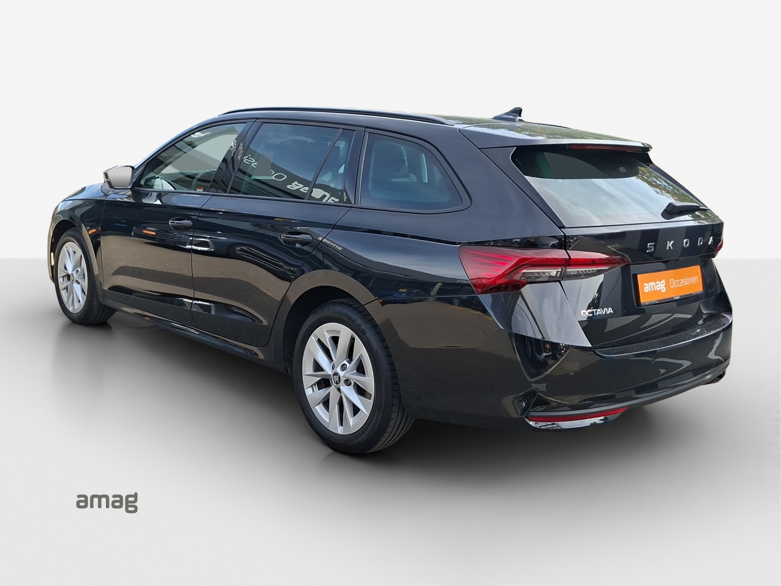 SKODA Octavia Combi 1.5 TSI mHEV DSG Dynamic-image-2