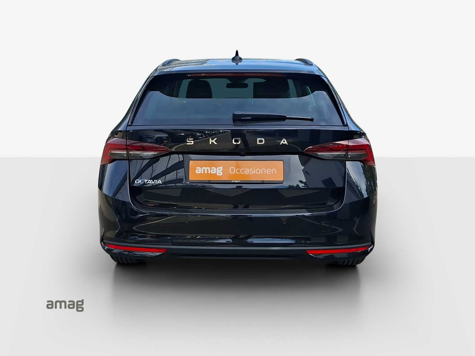 SKODA Octavia Combi 1.5 TSI mHEV DSG Dynamic-image-3