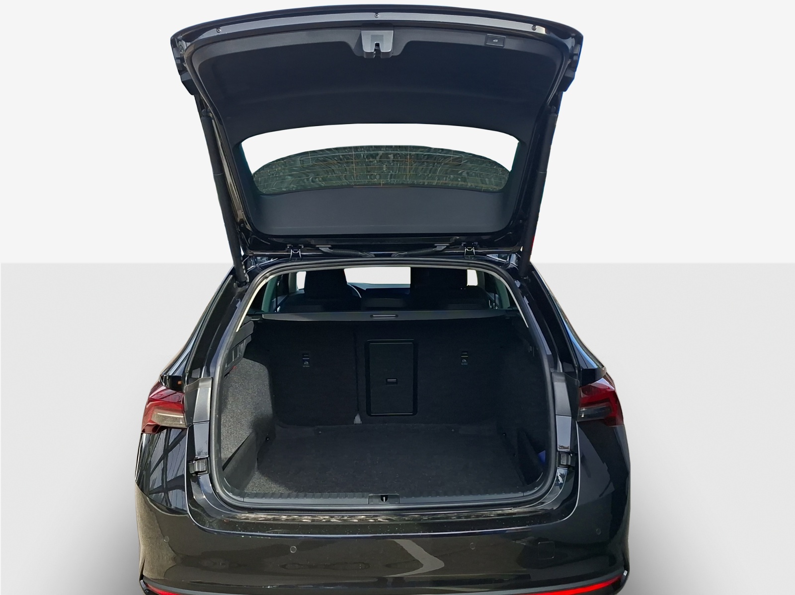 SKODA Octavia Combi 1.5 TSI mHEV DSG Dynamic-image-12