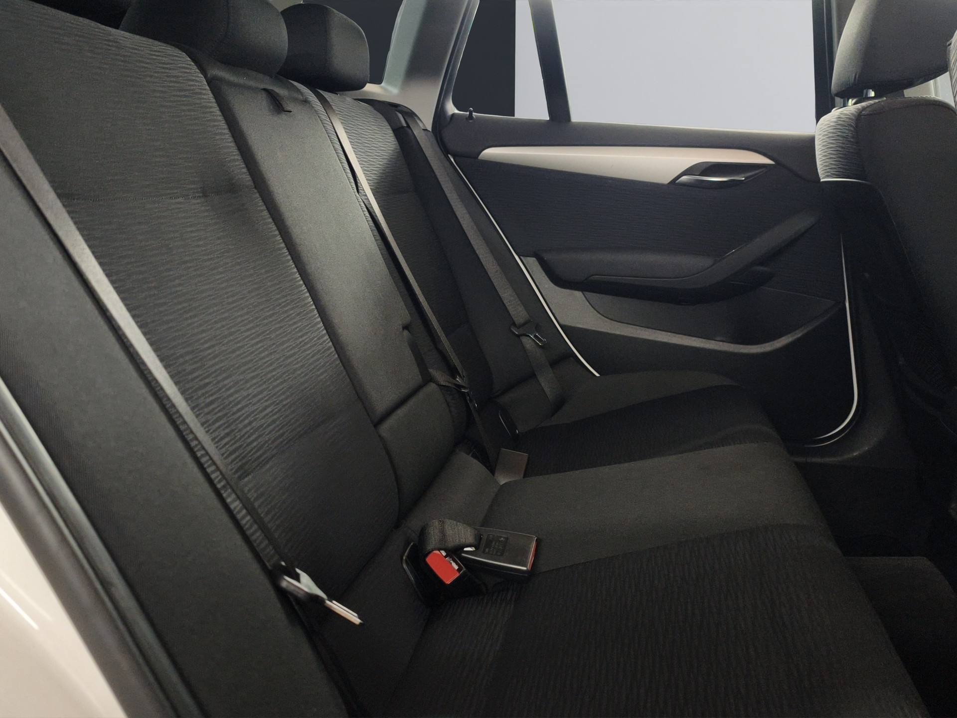 BMW X1 xDrive 20i Steptronic-image-16