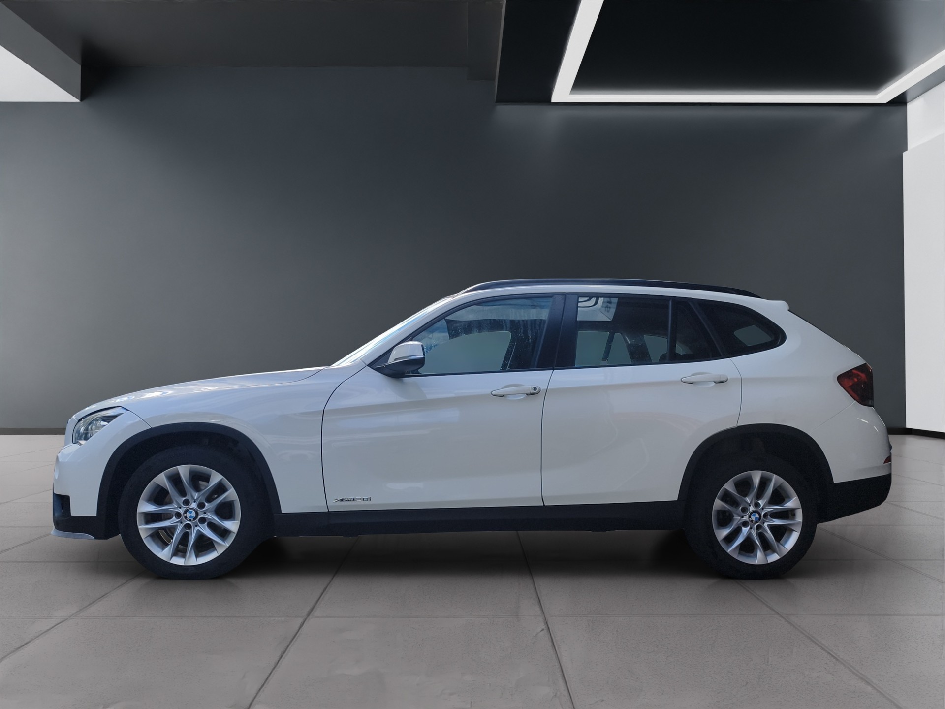 BMW X1 xDrive 20i Steptronic-image-1