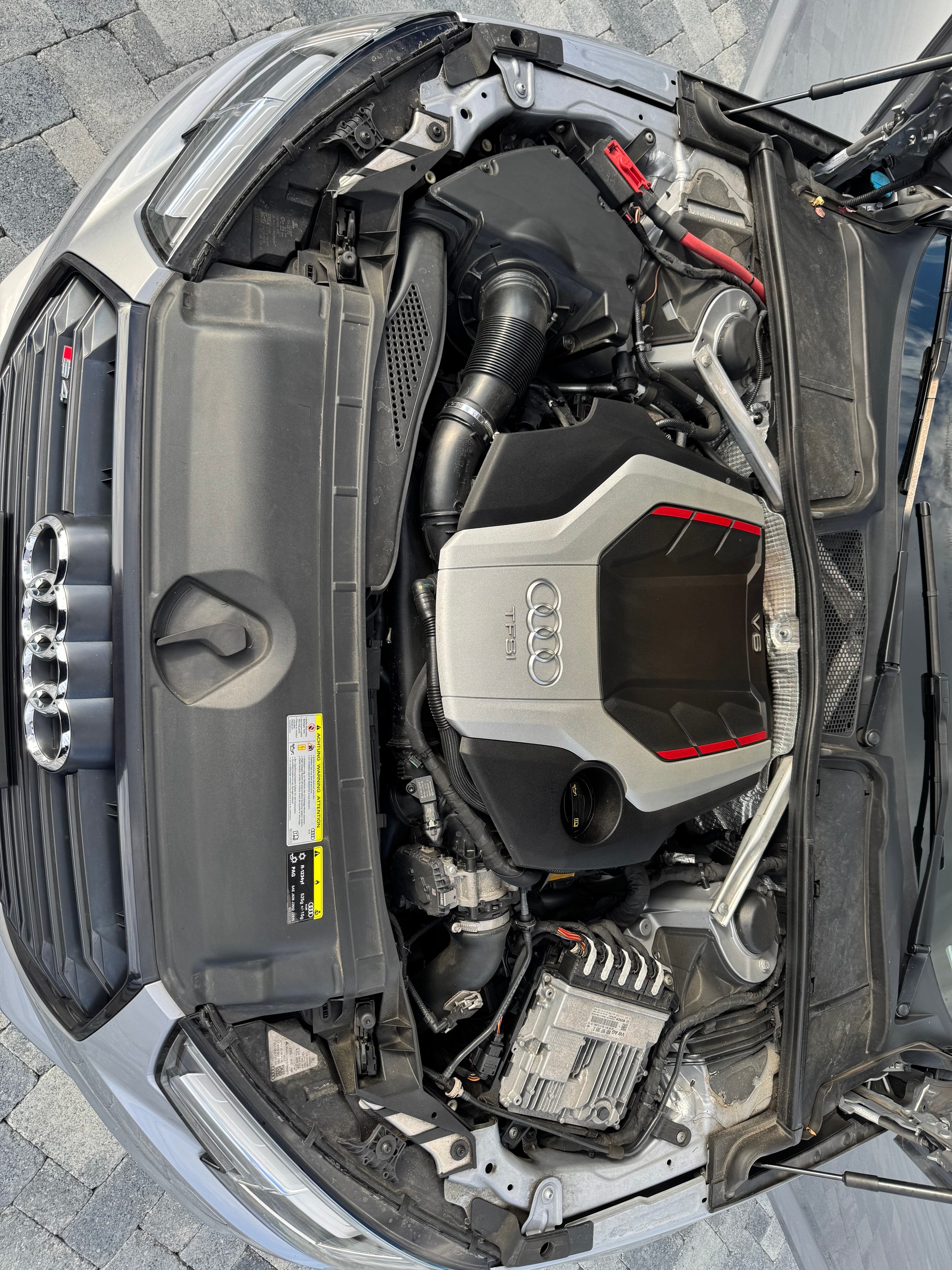 AUDI 3.0 V6 TFSI quattro S-Tronic-image-5