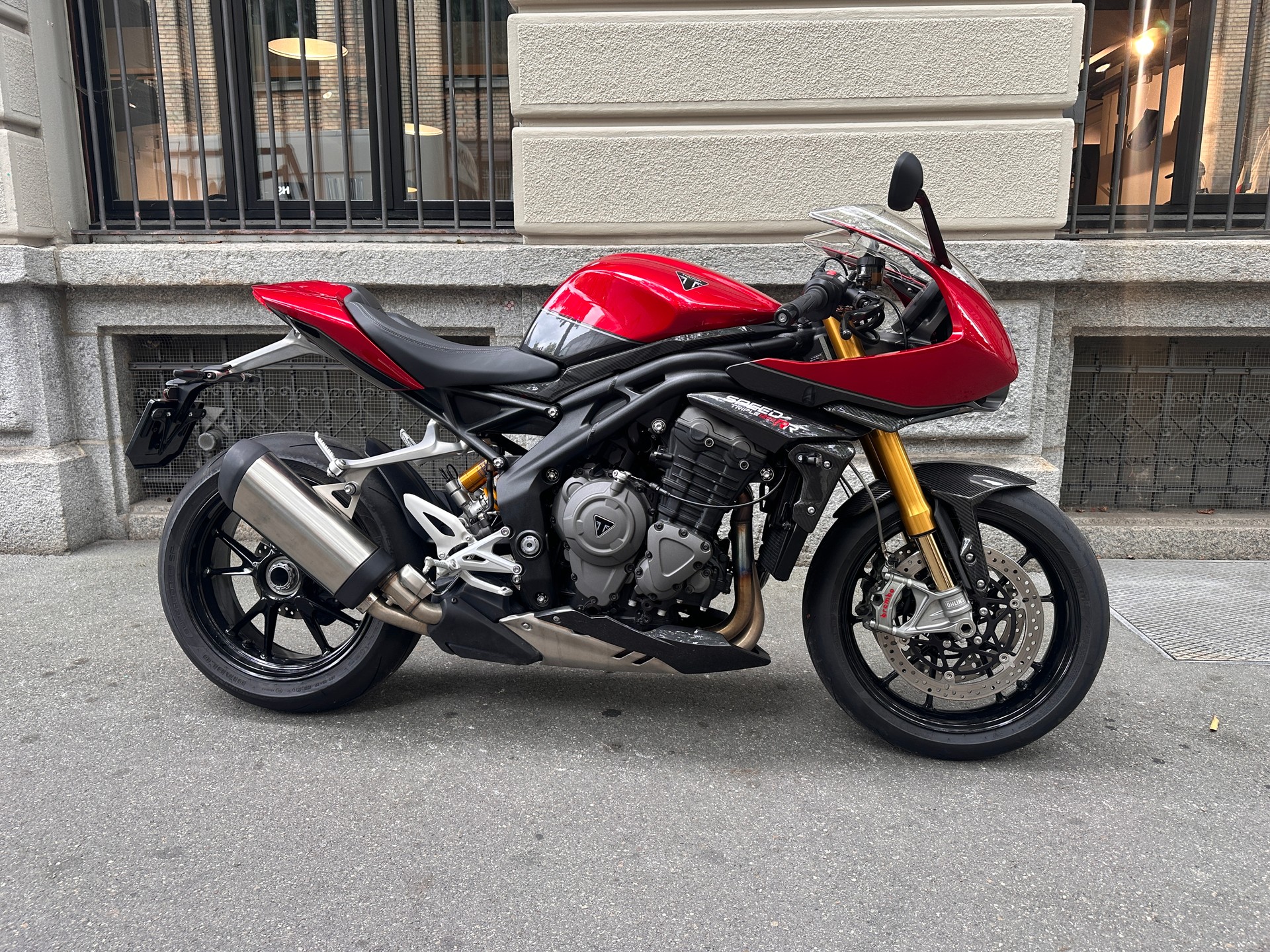 TRIUMPH Speed Triple RR-showroom-element-3