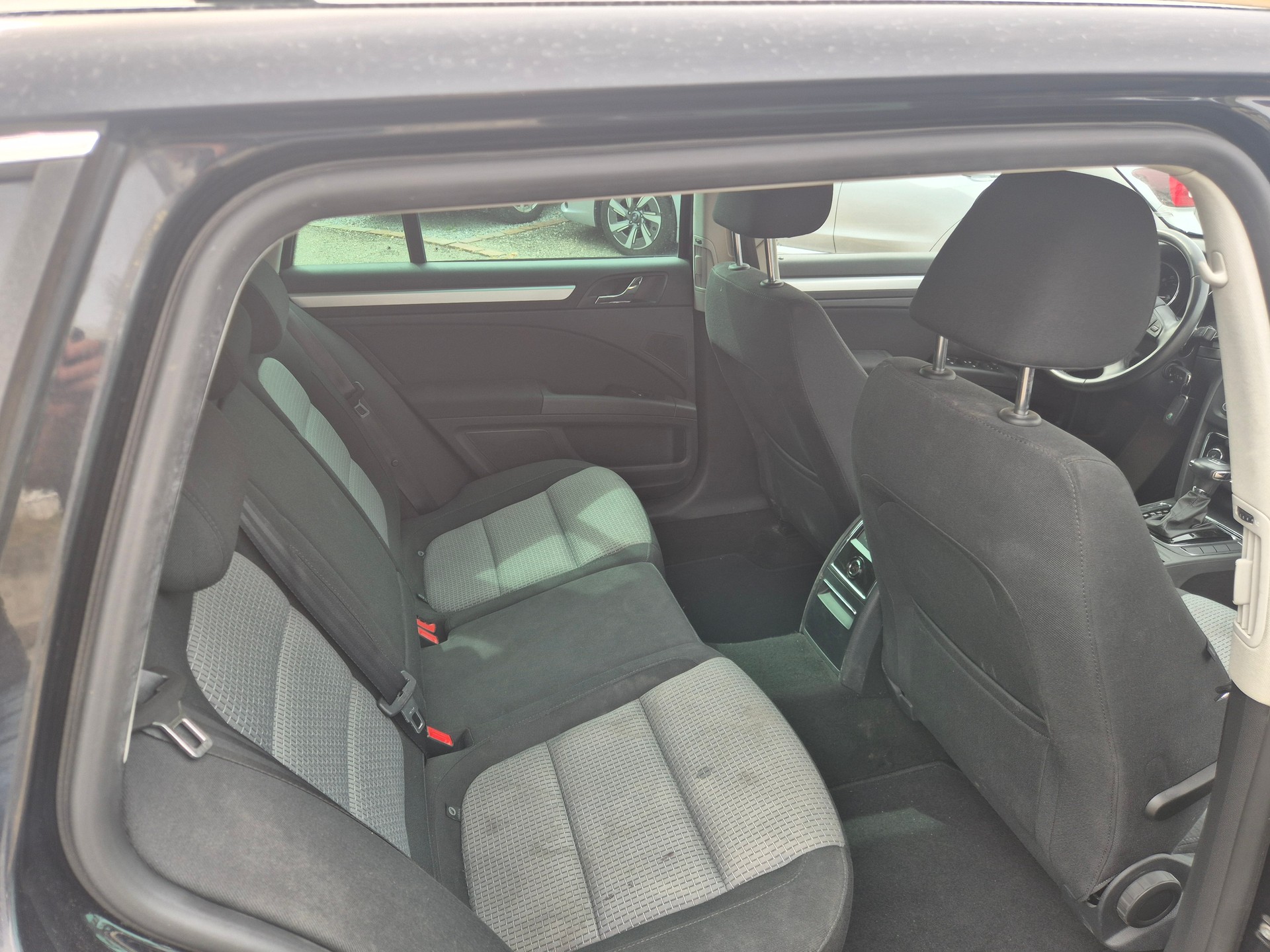 SKODA Superb Combi 2.0 TDi Ambition 4x4 DSG-image-8