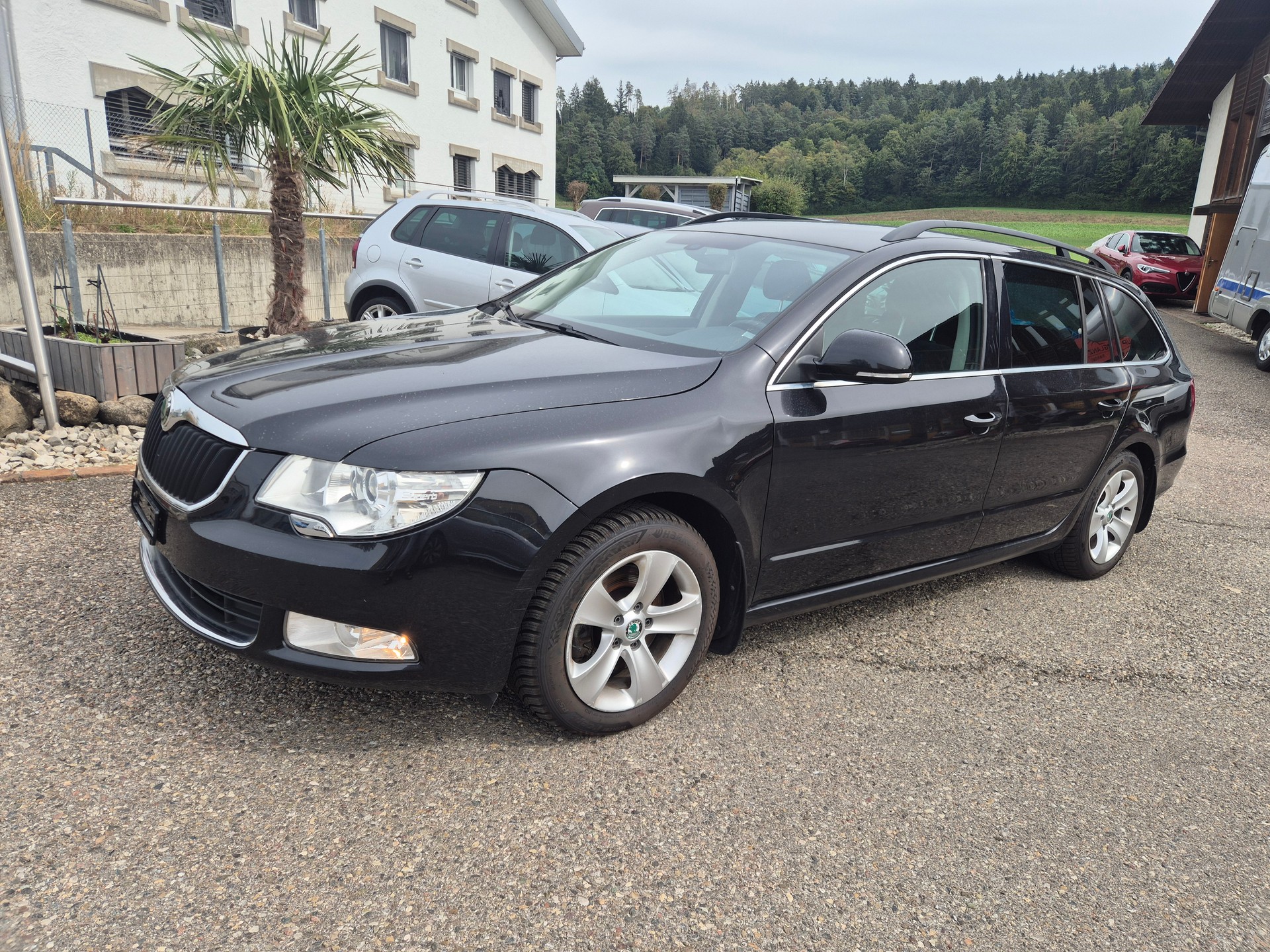 SKODA Superb Combi 2.0 TDi Ambition 4x4 DSG-image-0