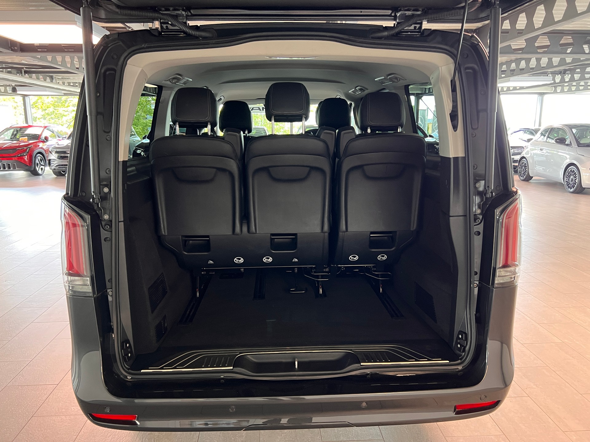MERCEDES-BENZ V 250 d lang Avantgarde 4Matic G-Tronic-image-6