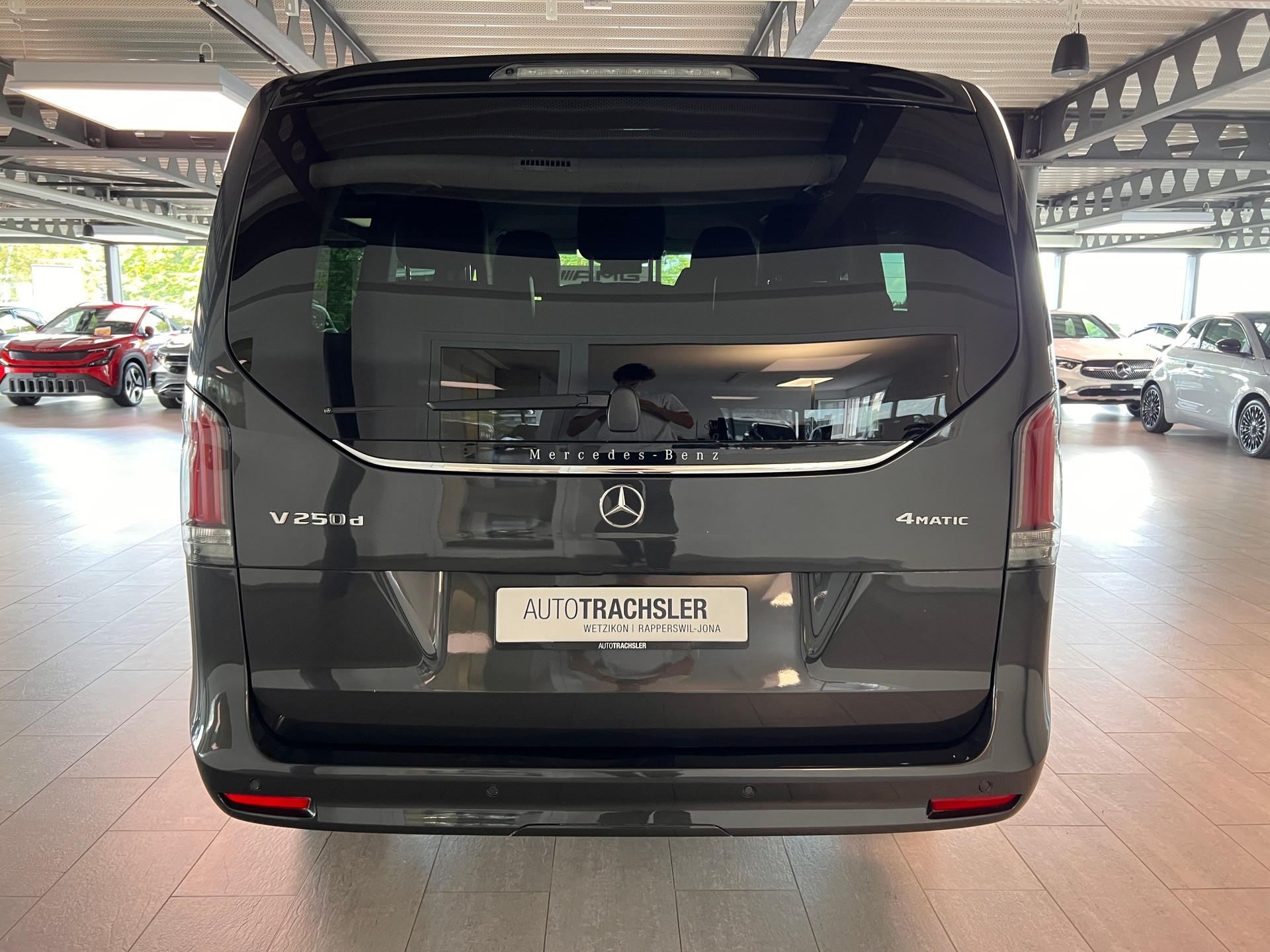 MERCEDES-BENZ V 250 d lang Avantgarde 4Matic G-Tronic-image-4